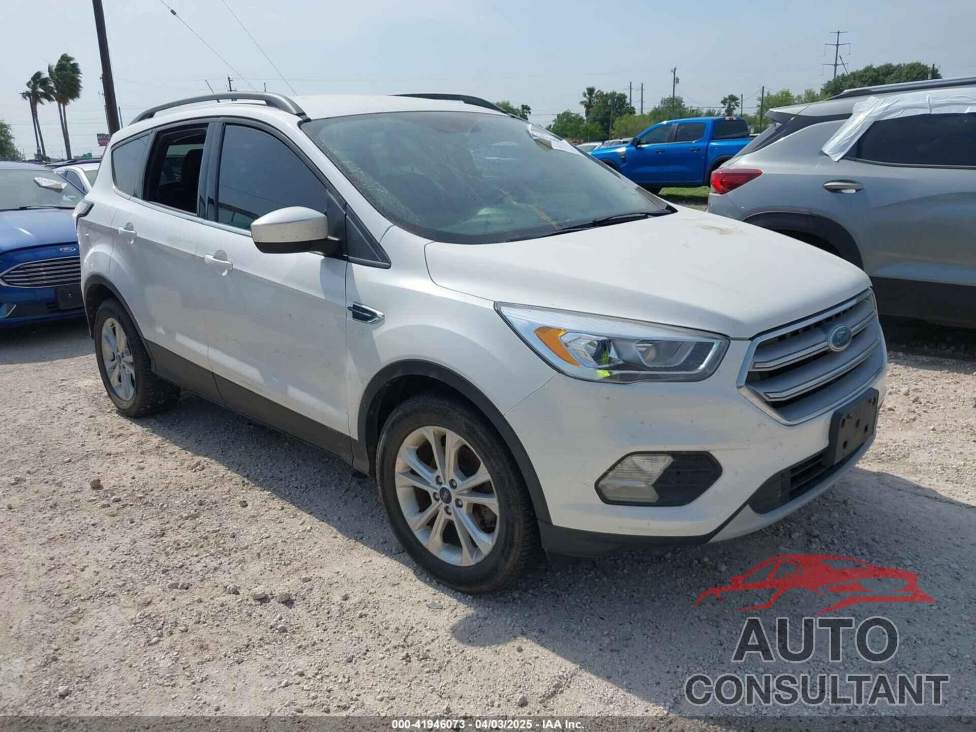 FORD ESCAPE 2017 - 1FMCU0GD0HUA93323