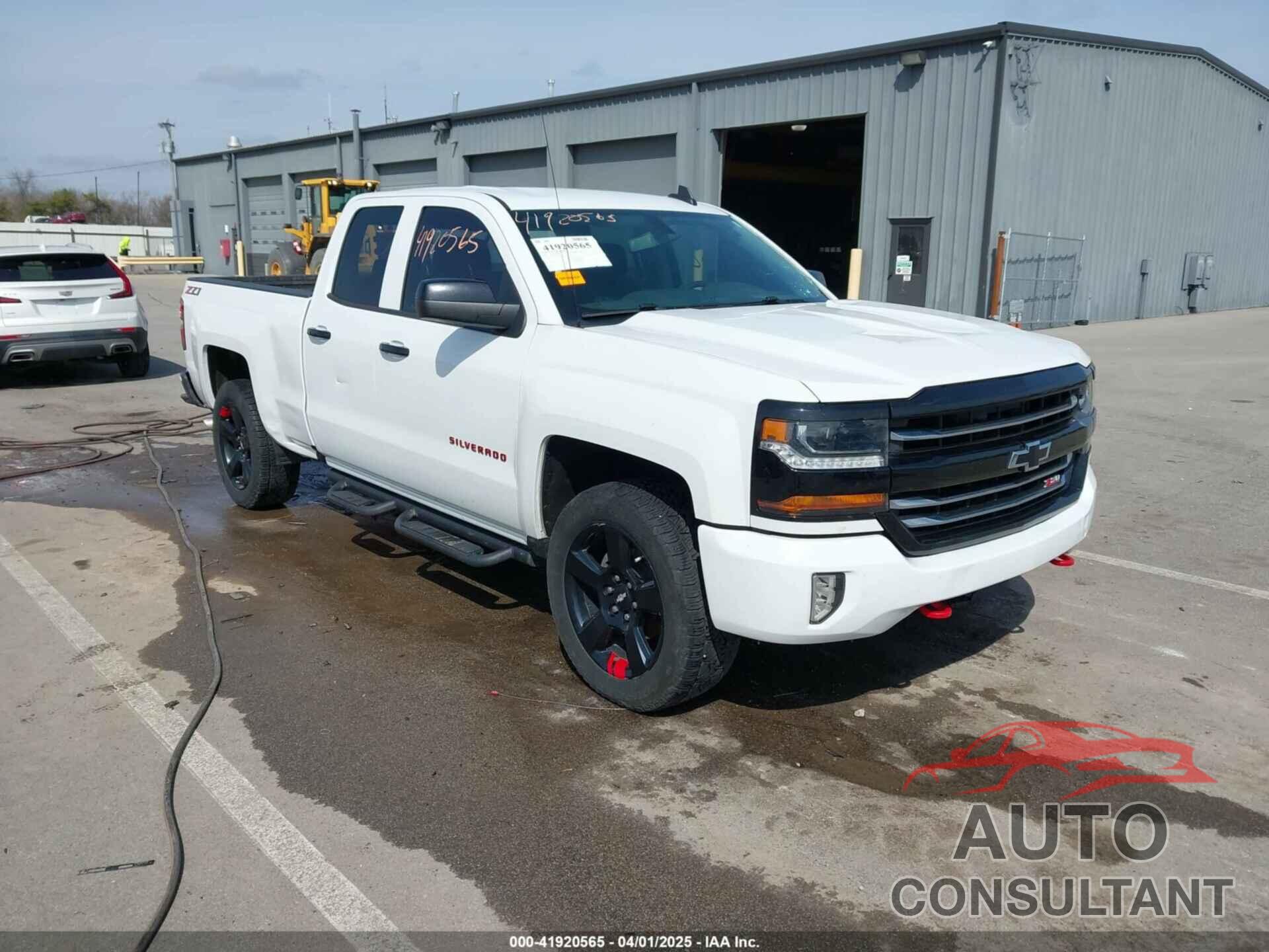 CHEVROLET SILVERADO 1500 2018 - 1GCVKREC7JZ171865