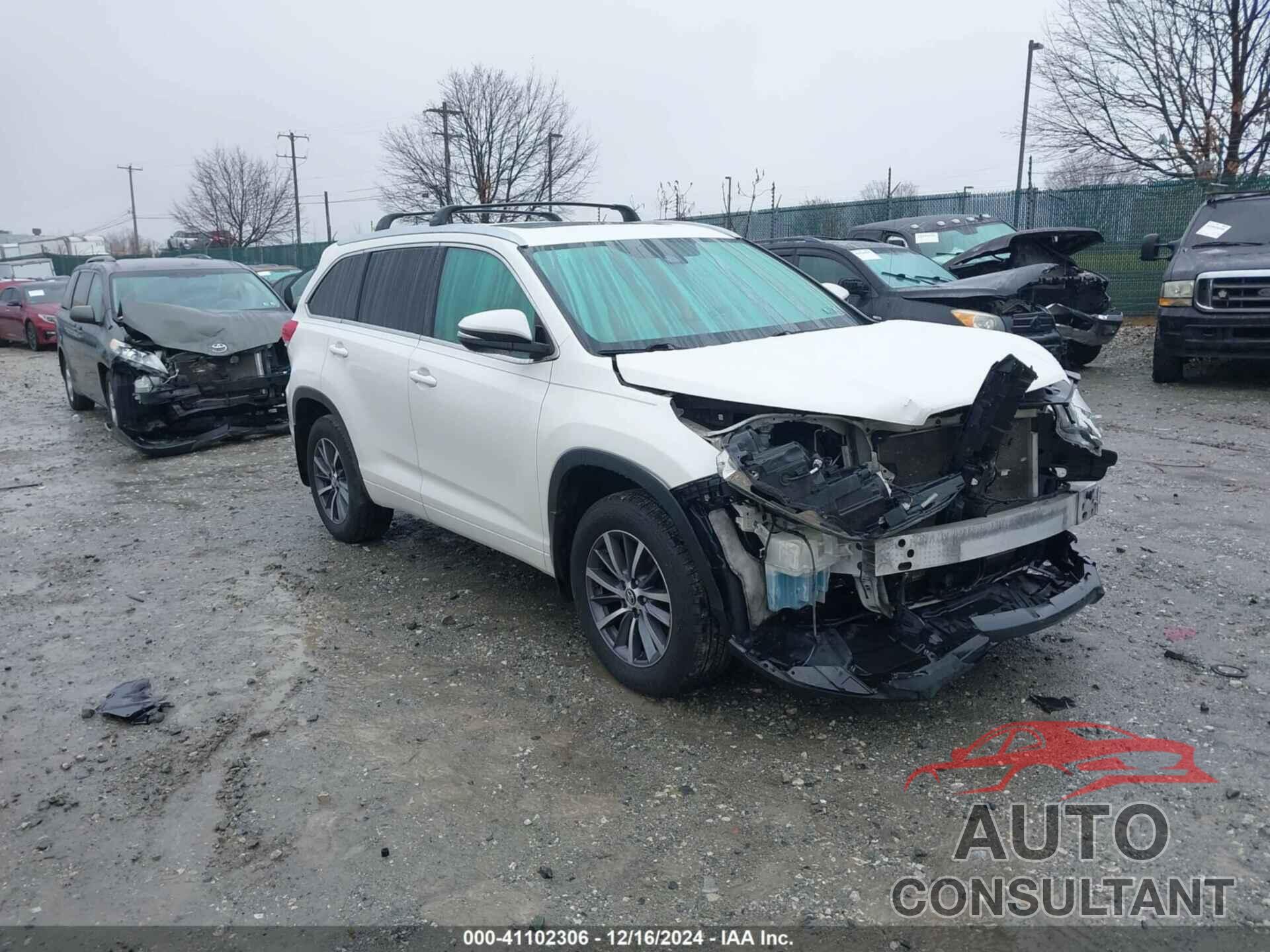 TOYOTA HIGHLANDER 2018 - 5TDJZRFH9JS549092