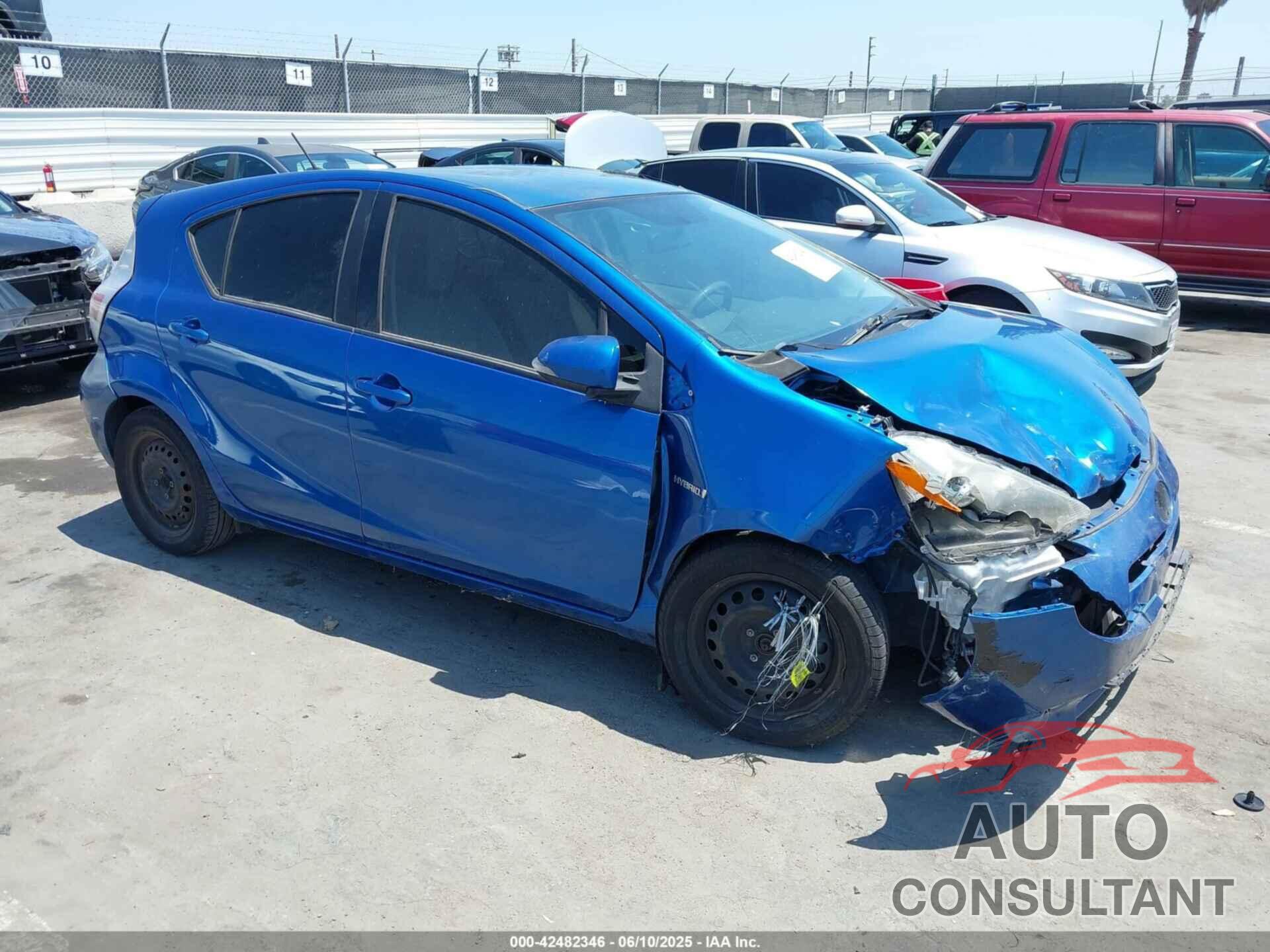 TOYOTA PRIUS C 2013 - JTDKDTB39D1037425