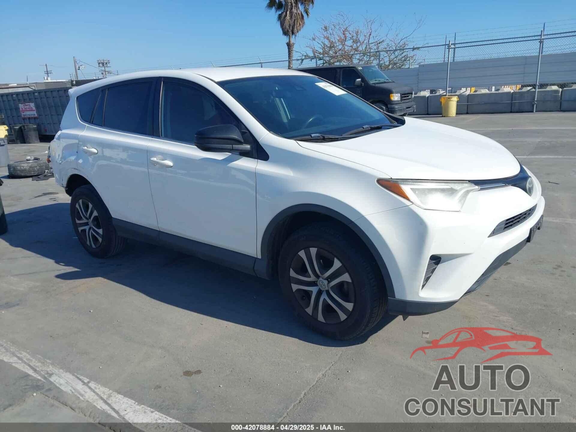 TOYOTA RAV4 2017 - JTMZFREV8HJ145159