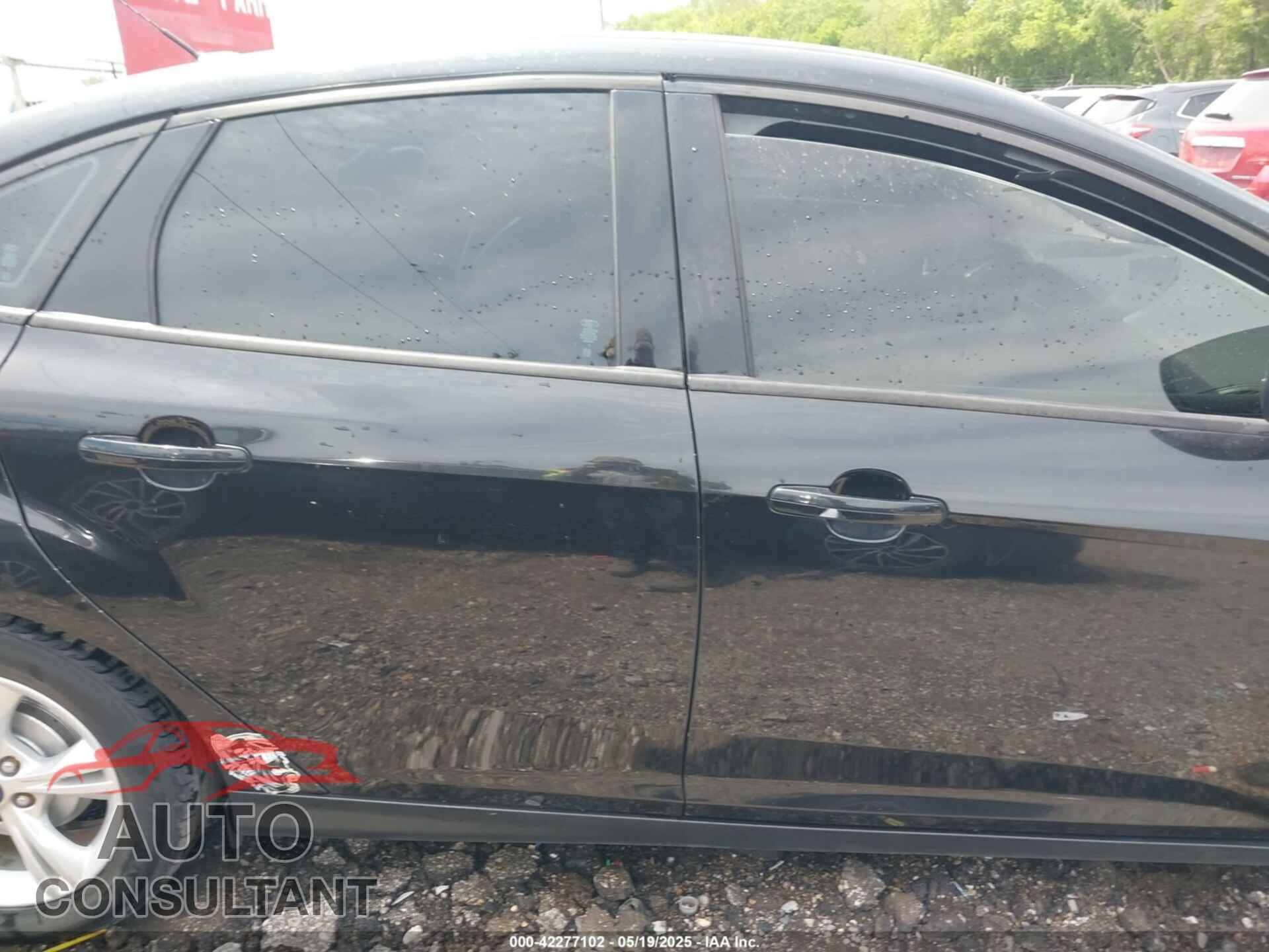FORD FOCUS 2012 - 1FAHP3F28CL152822