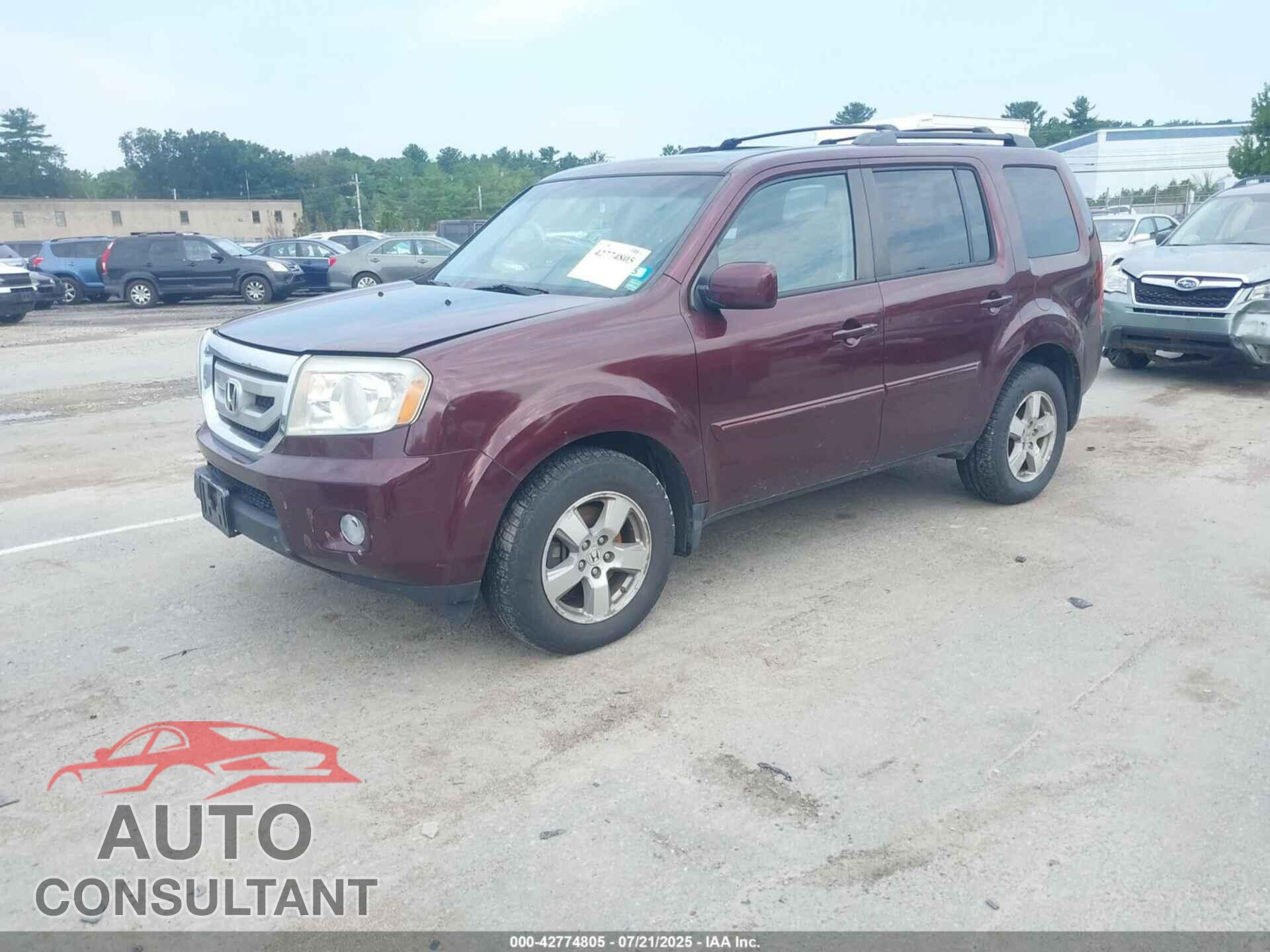 HONDA PILOT 2011 - 5FNYF4H50BB047381