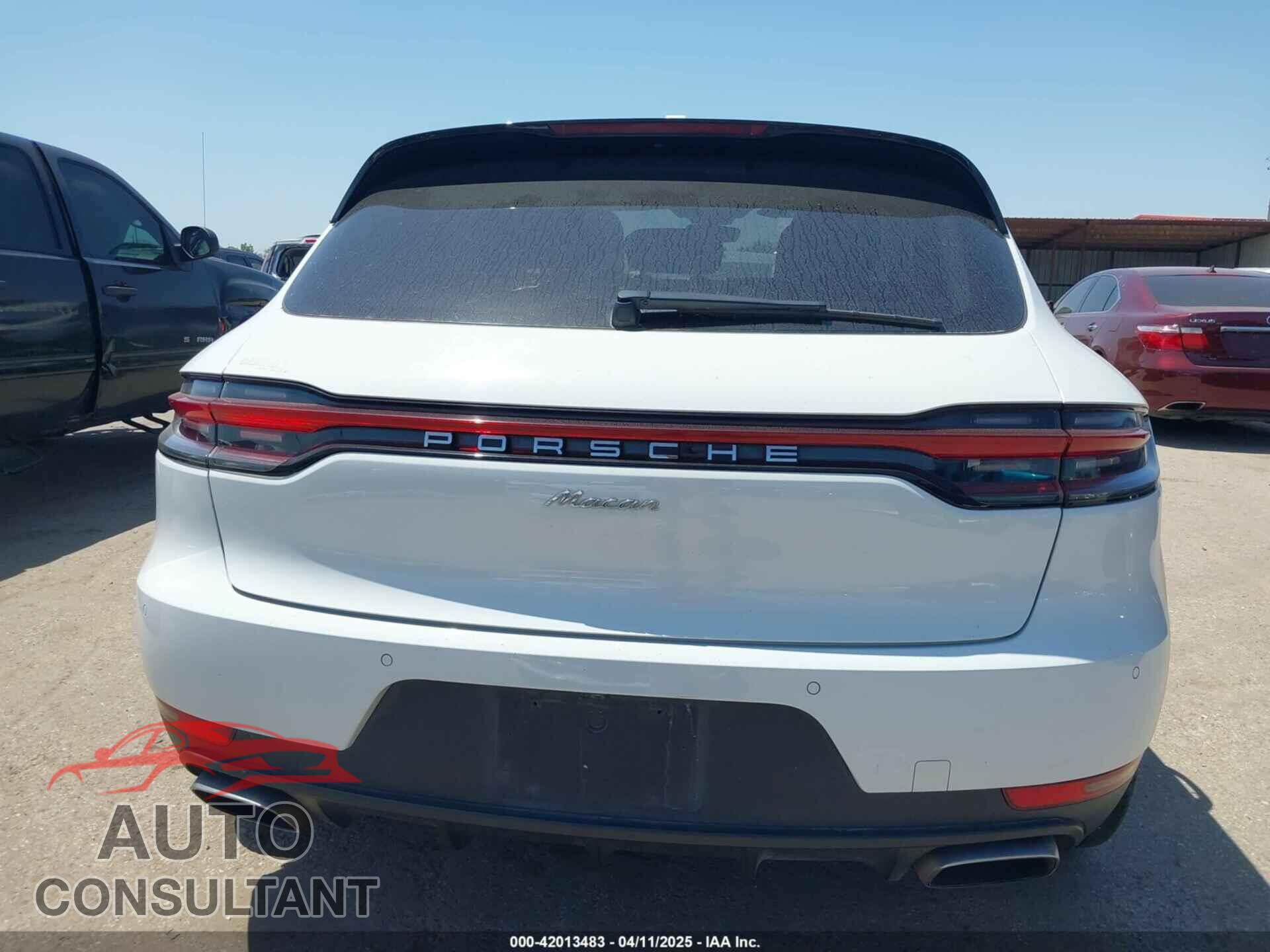 PORSCHE MACAN 2021 - WP1AA2A59MLB00947