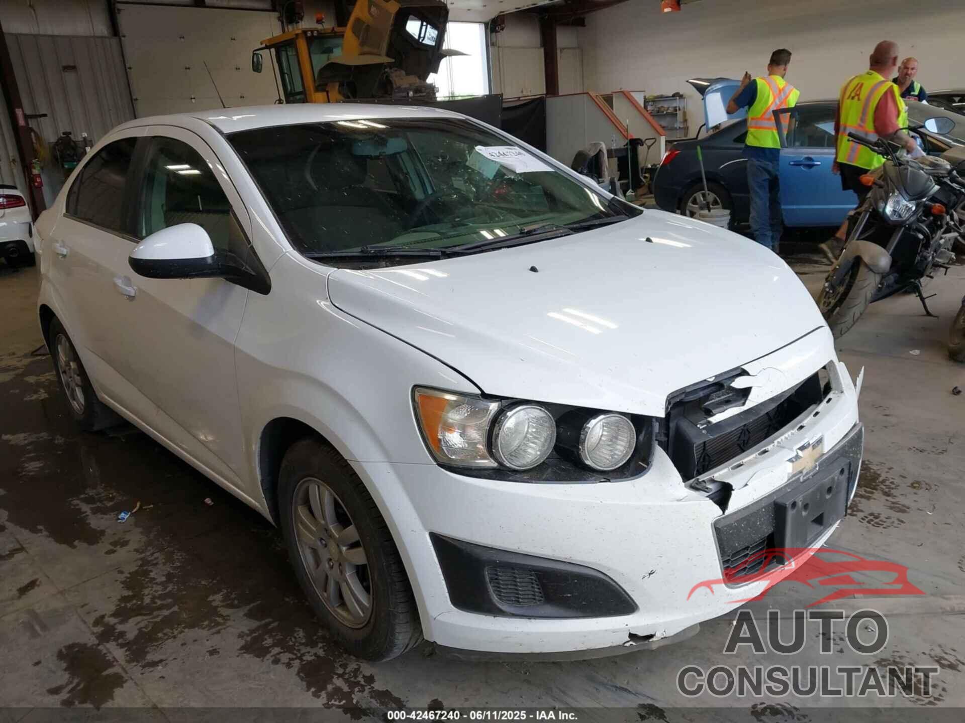 CHEVROLET SONIC 2016 - 1G1JC5SH2G4149274
