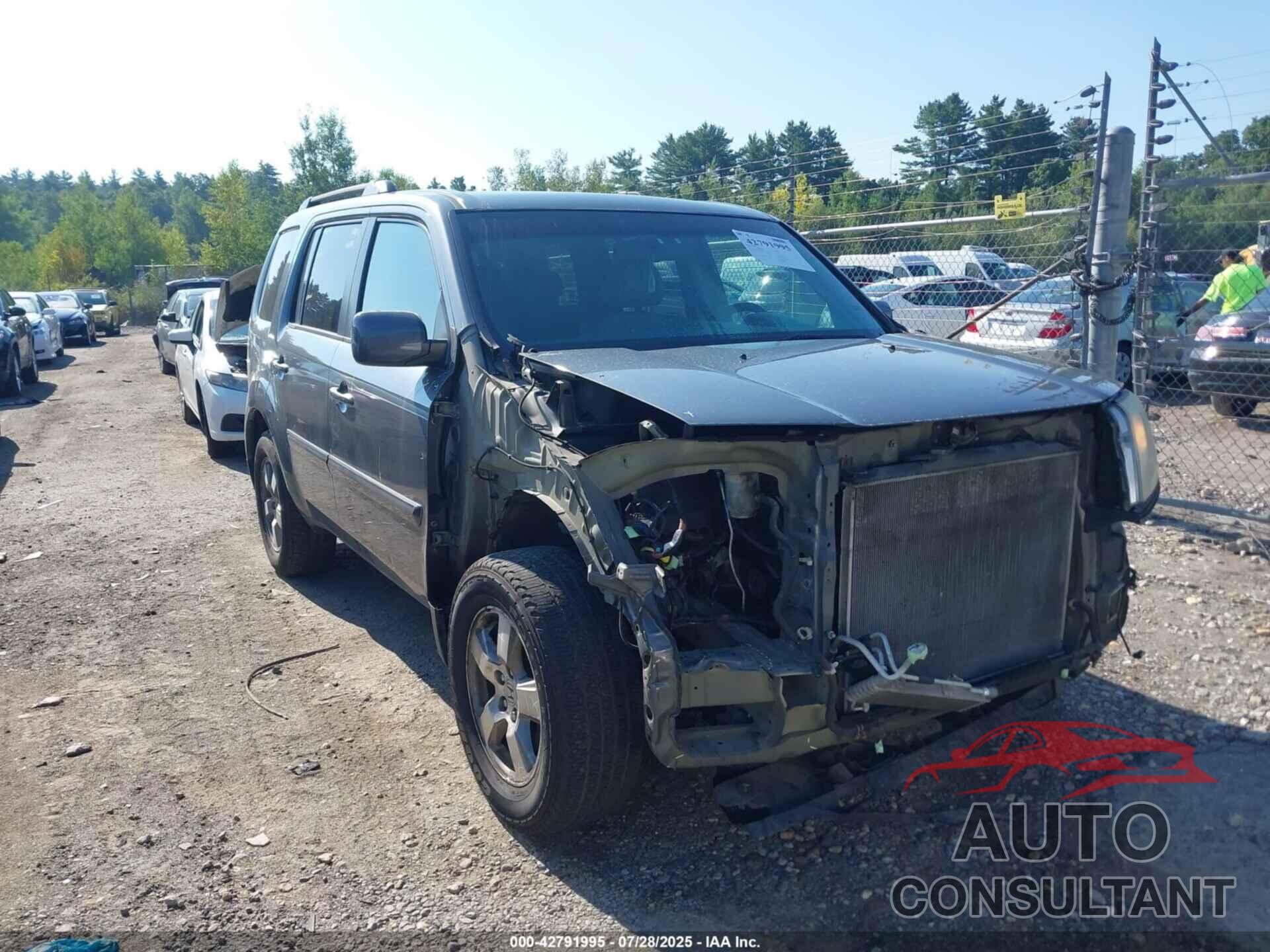 HONDA PILOT 2011 - 5FNYF4H57BB024583