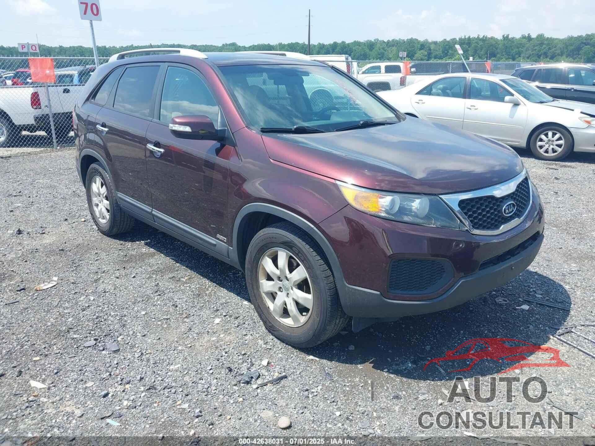 KIA SORENTO 2013 - 5XYKTDA25DG318980