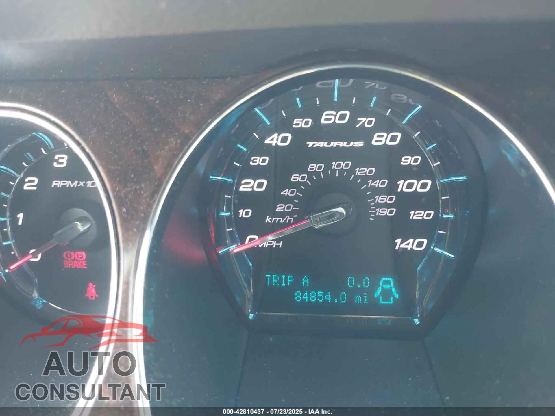 FORD TAURUS 2011 - 1FAHP2EW9BG141611