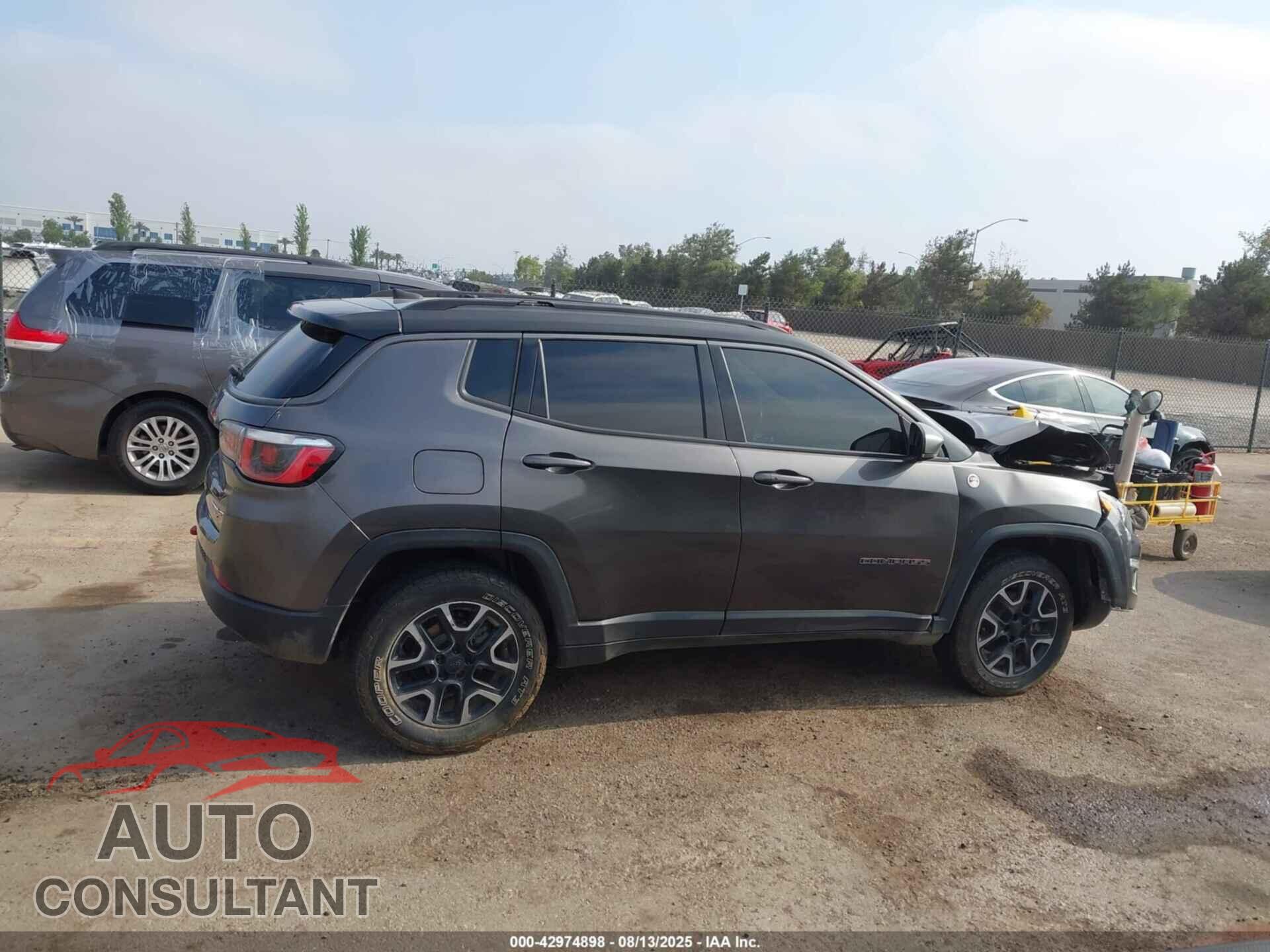 JEEP COMPASS 2019 - 3C4NJDDB4KT721966