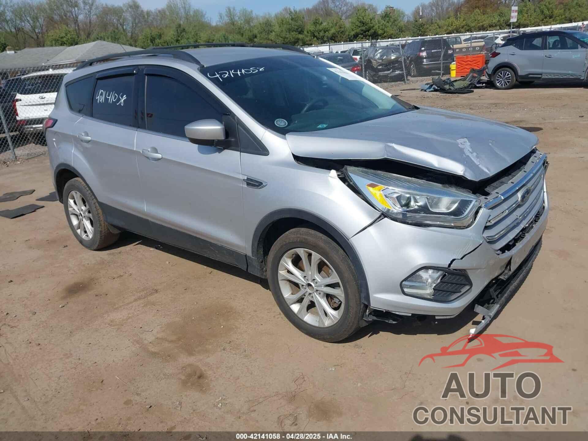 FORD ESCAPE 2017 - 1FMCU9G92HUC75928