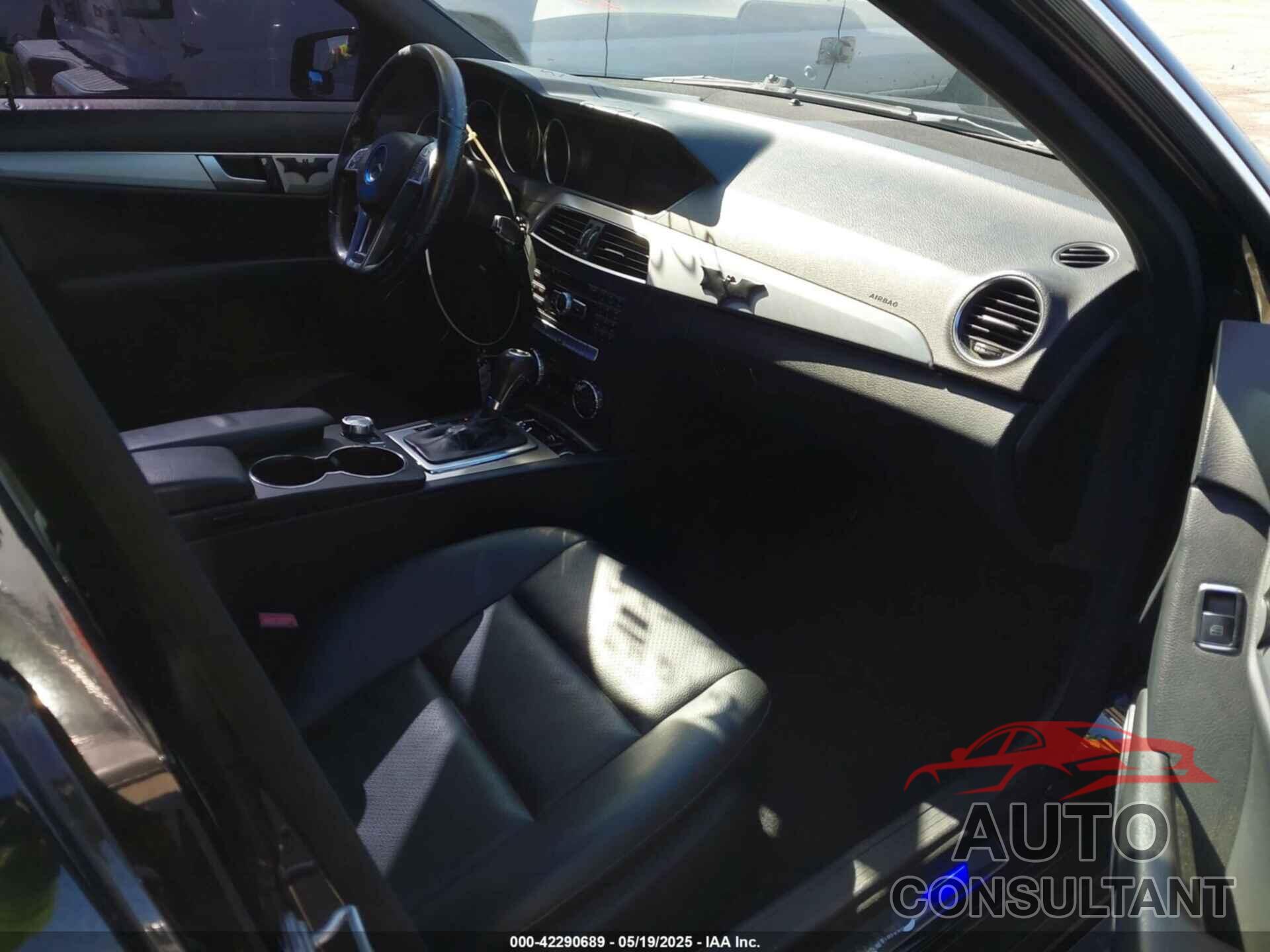 MERCEDES-BENZ C 250 2013 - WDDGF4HB1DR259968