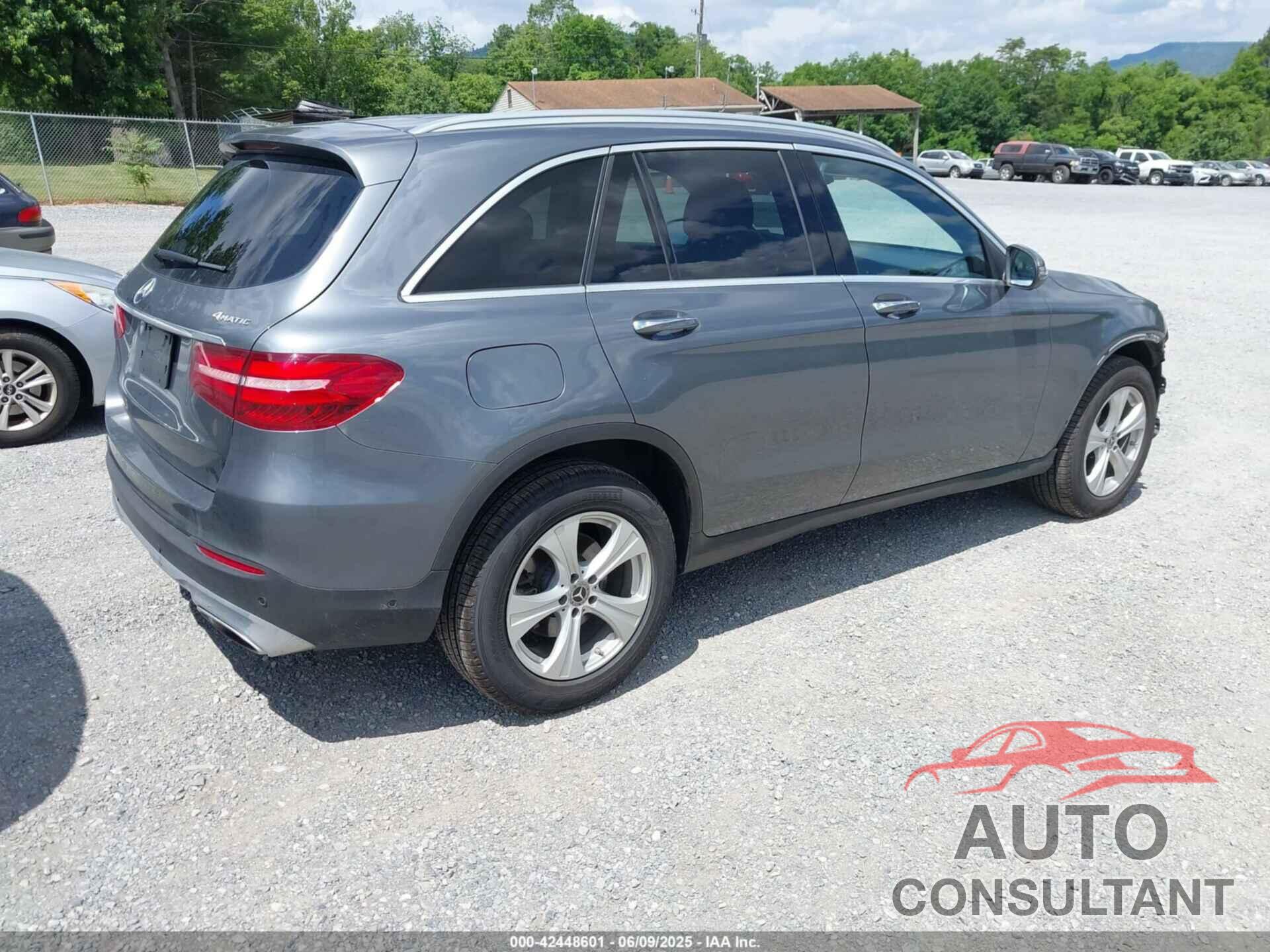 MERCEDES-BENZ GLC 300 2018 - WDC0G4KB3JV032831