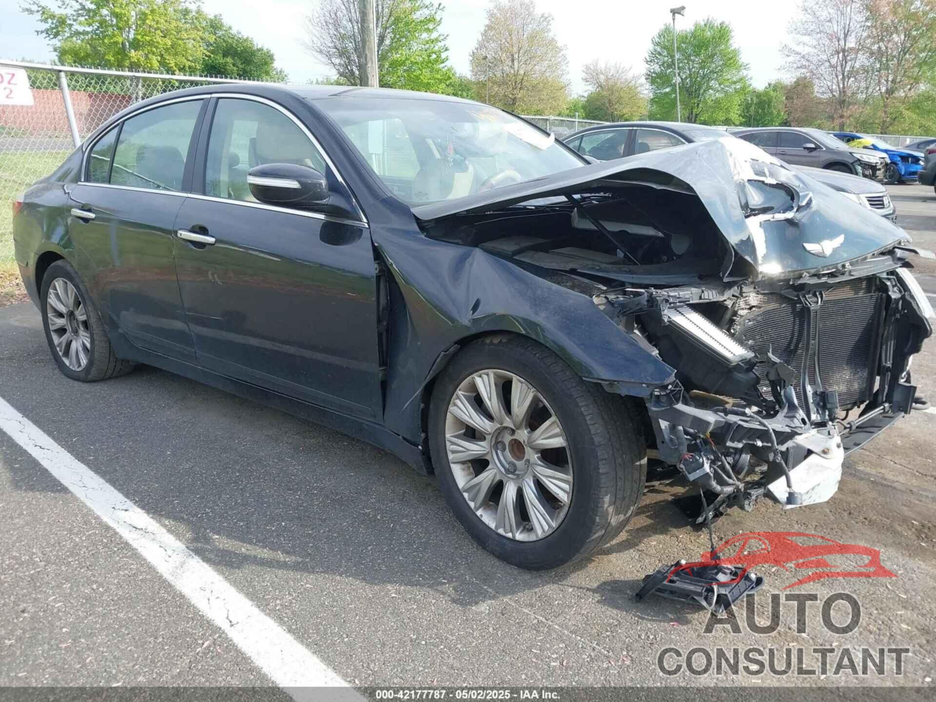 HYUNDAI GENESIS 2011 - KMHGC4DE2BU130517