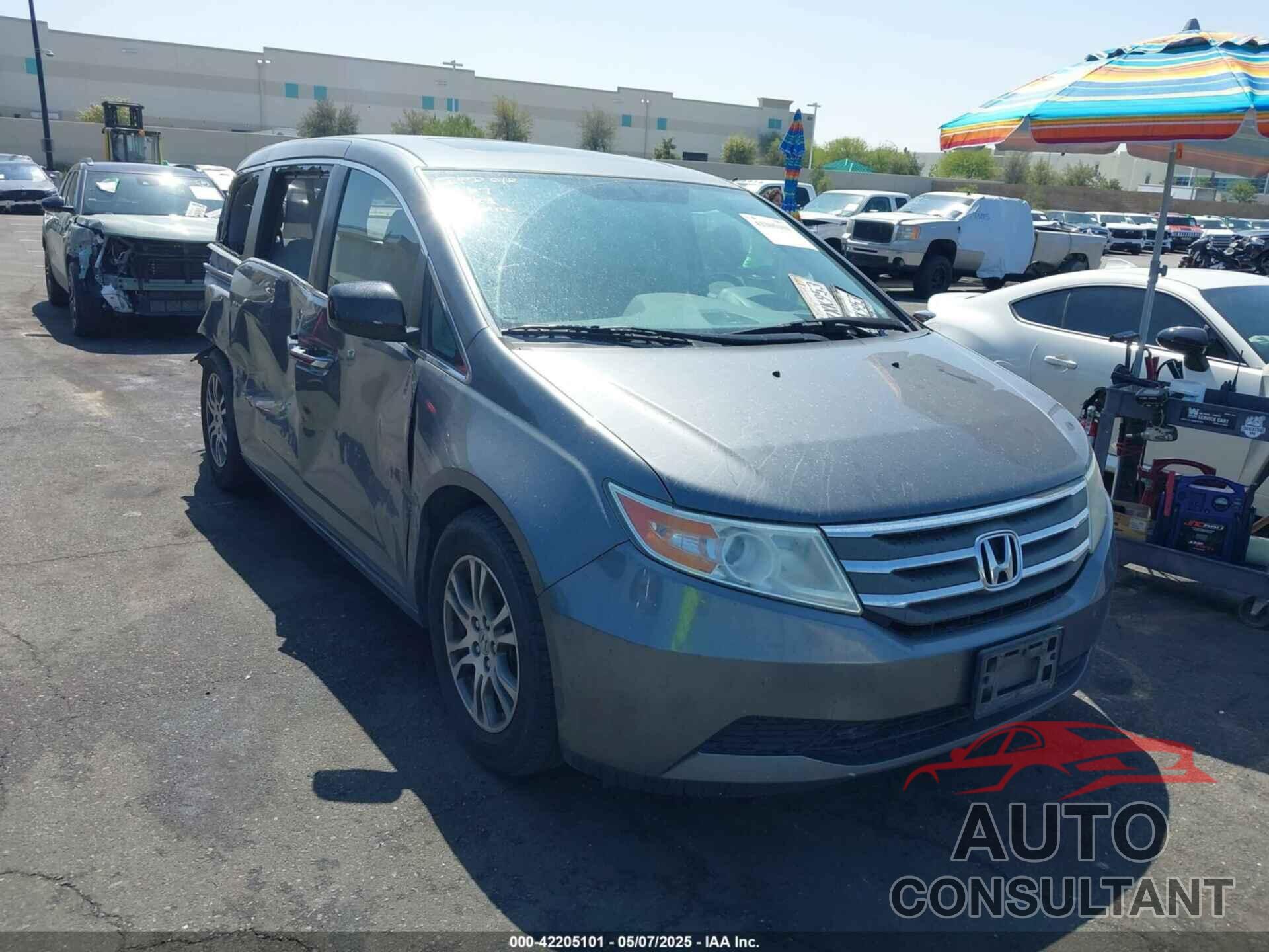 HONDA ODYSSEY 2013 - 5FNRL5H68DB036255