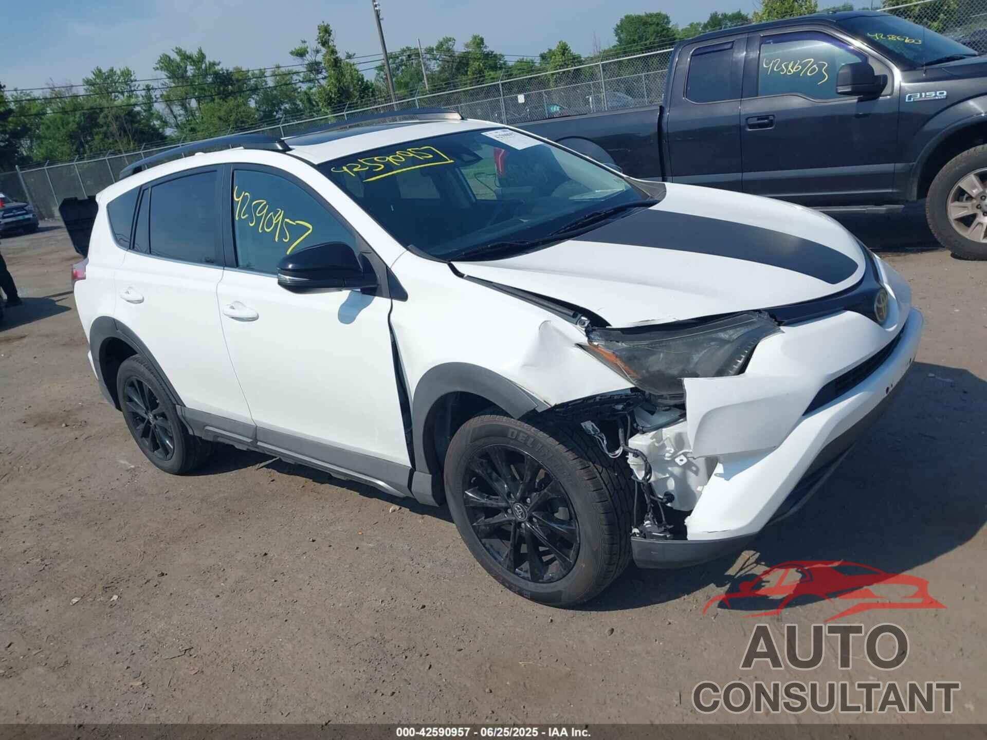 TOYOTA RAV4 2018 - 2T3RFREV0JW720961