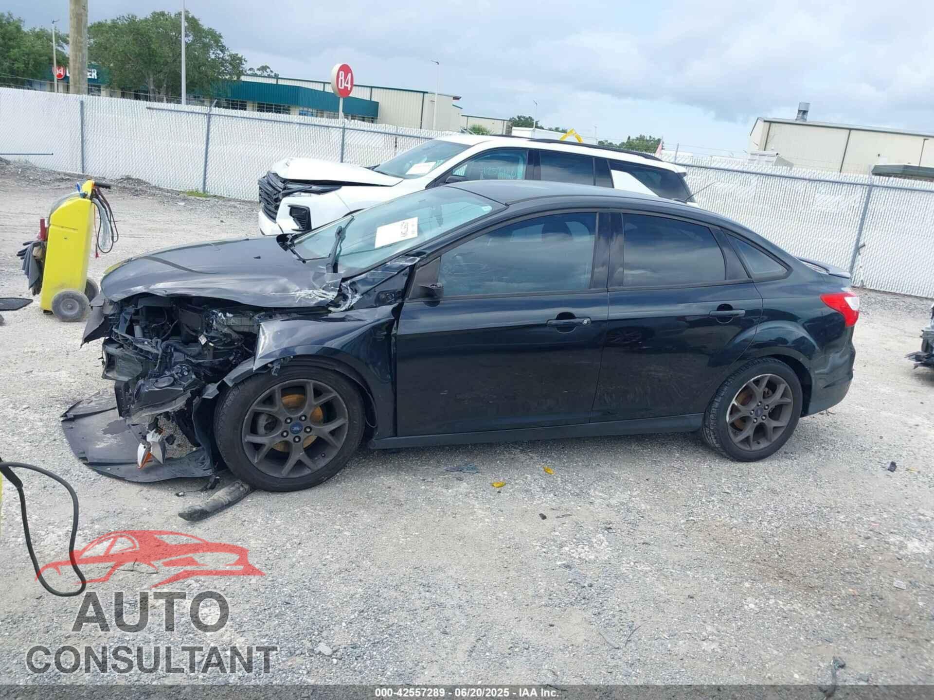 FORD FOCUS 2014 - 1FADP3F27EL231285