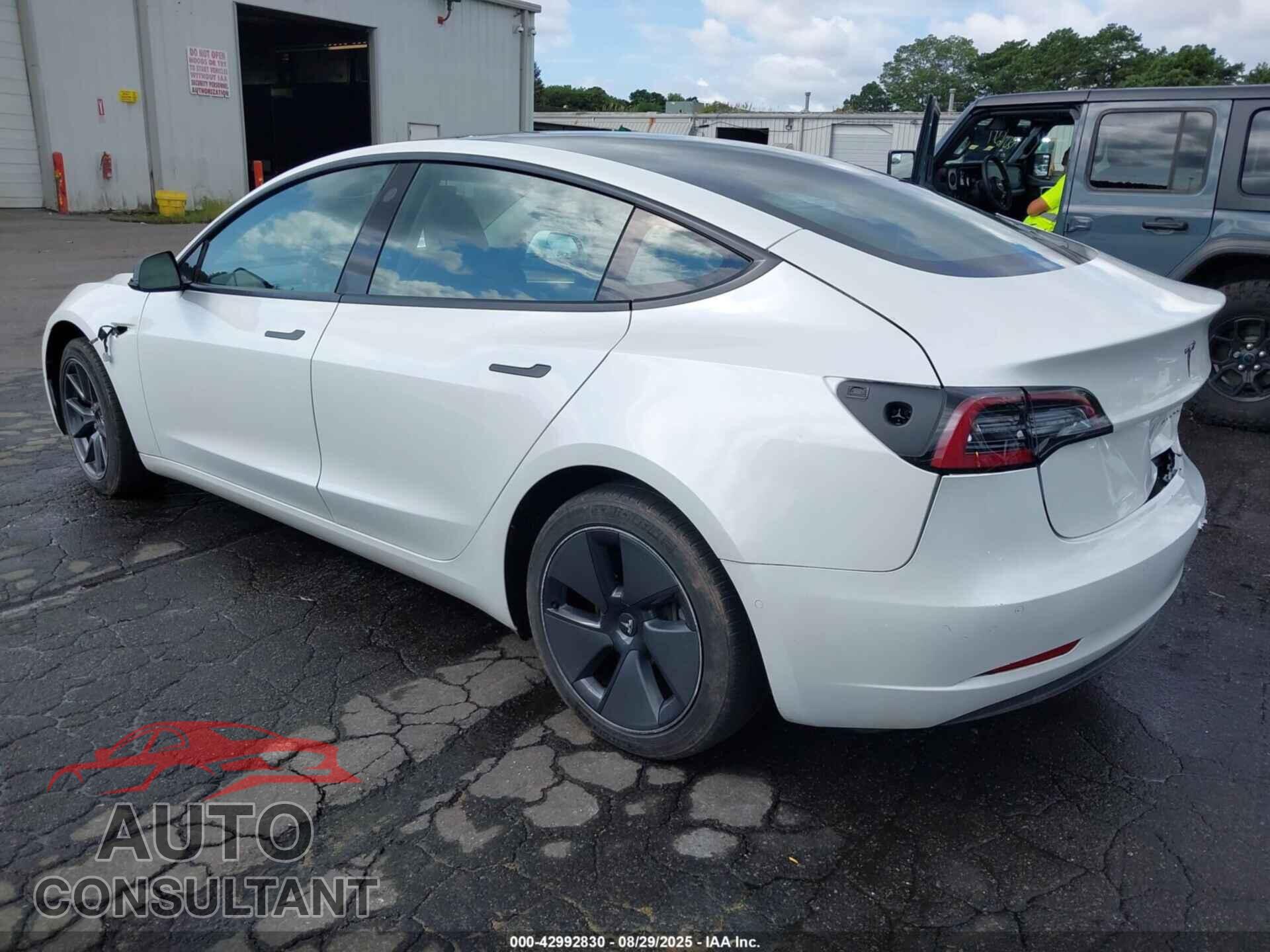 TESLA MODEL 3 2022 - 5YJ3E1EB8NF247631