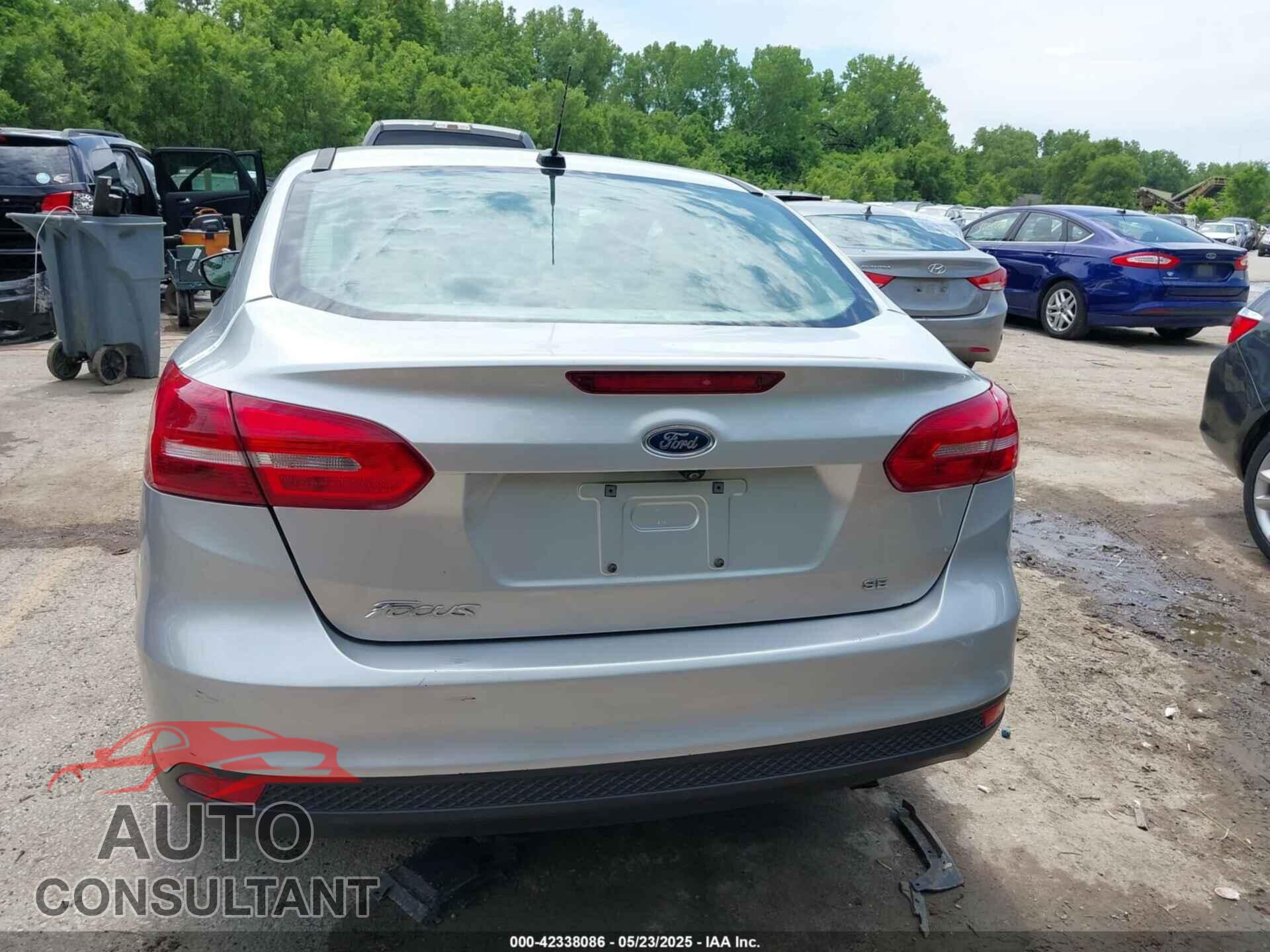 FORD FOCUS 2017 - 1FADP3F29HL280055