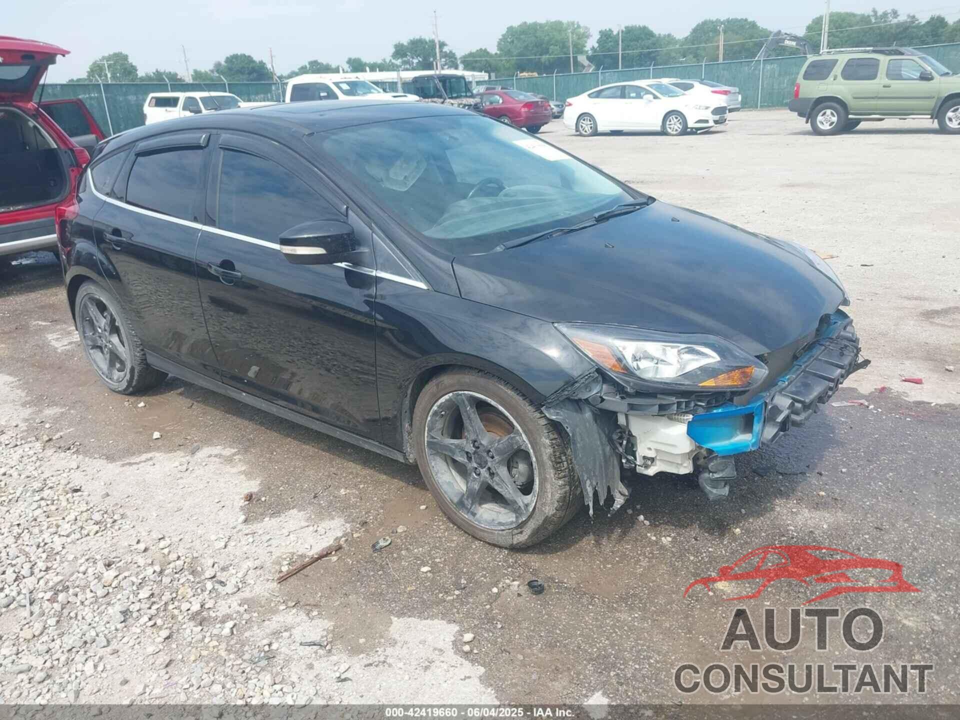 FORD FOCUS 2013 - 1FADP3N28DL151039