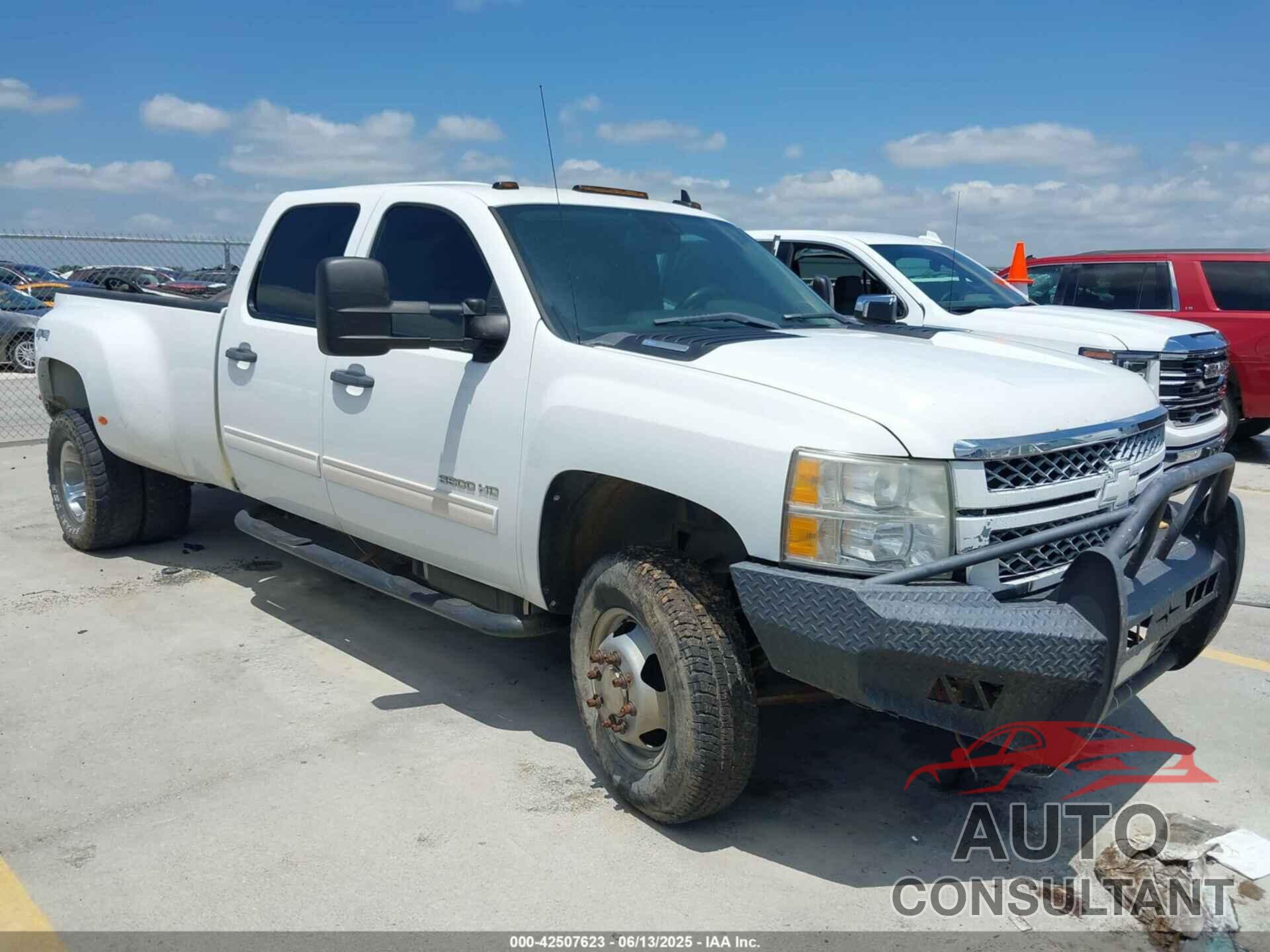 CHEVROLET SILVERADO 3500HD 2011 - 1GC4K0C80BF250013