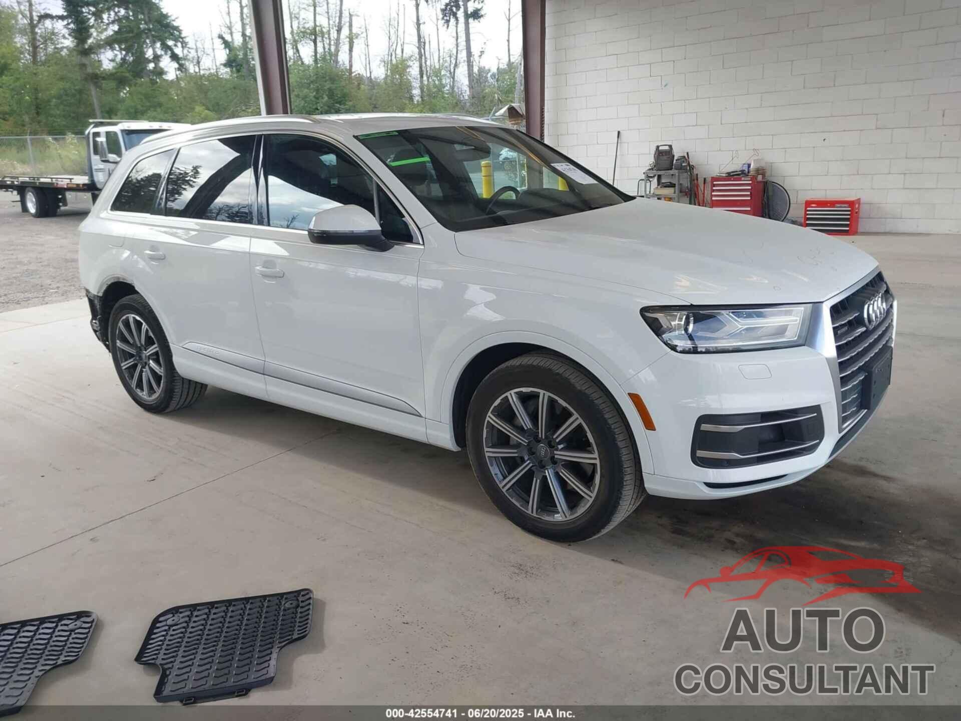 AUDI Q7 2017 - WA1AAAF74HD006104