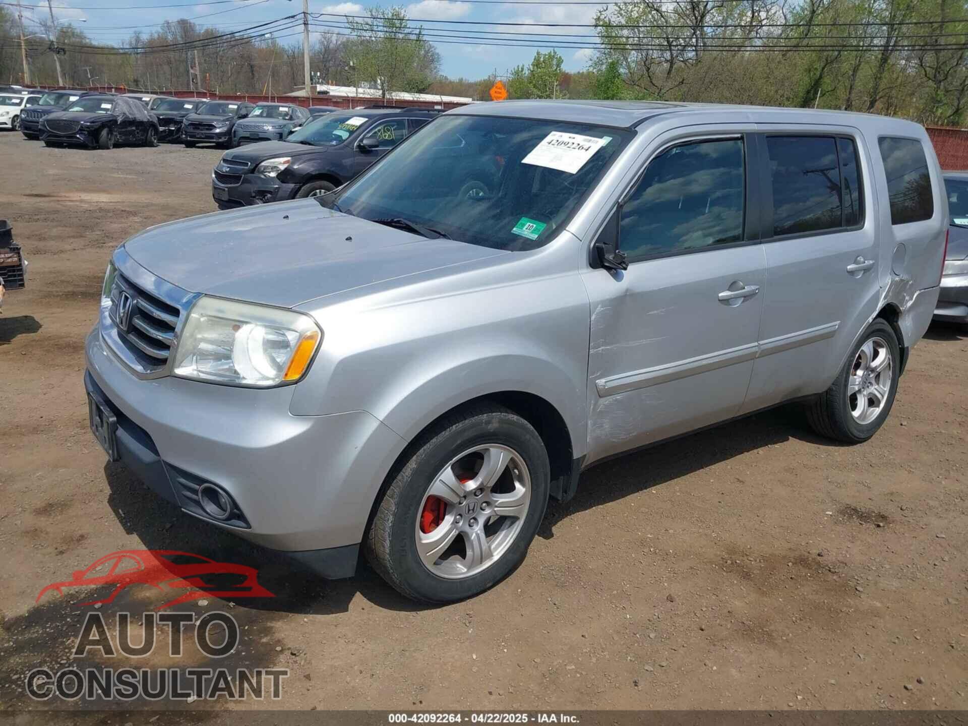 HONDA PILOT 2013 - 5FNYF4H56DB028031