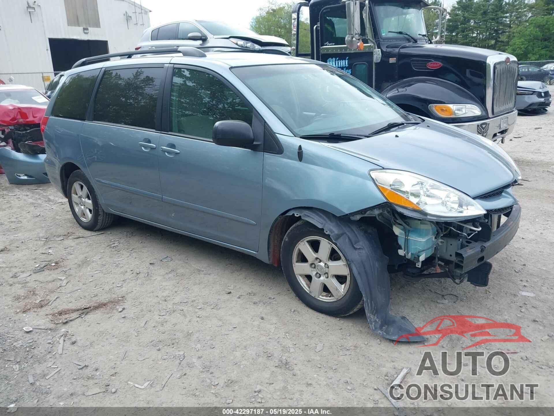 TOYOTA SIENNA 2010 - 5TDKK4CC5AS327606
