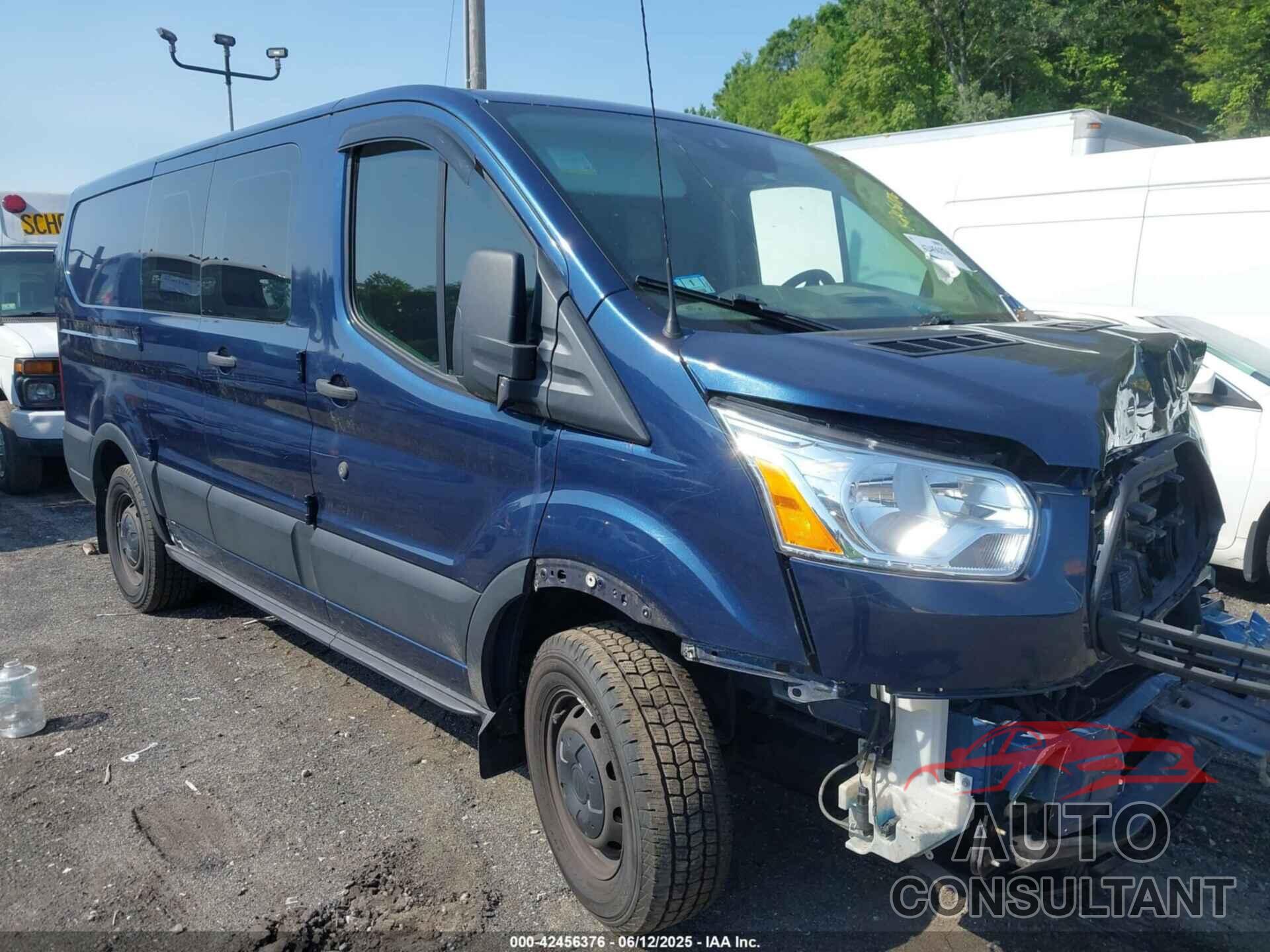 FORD TRANSIT-250 2019 - 1FTYR1ZG6KKA84380