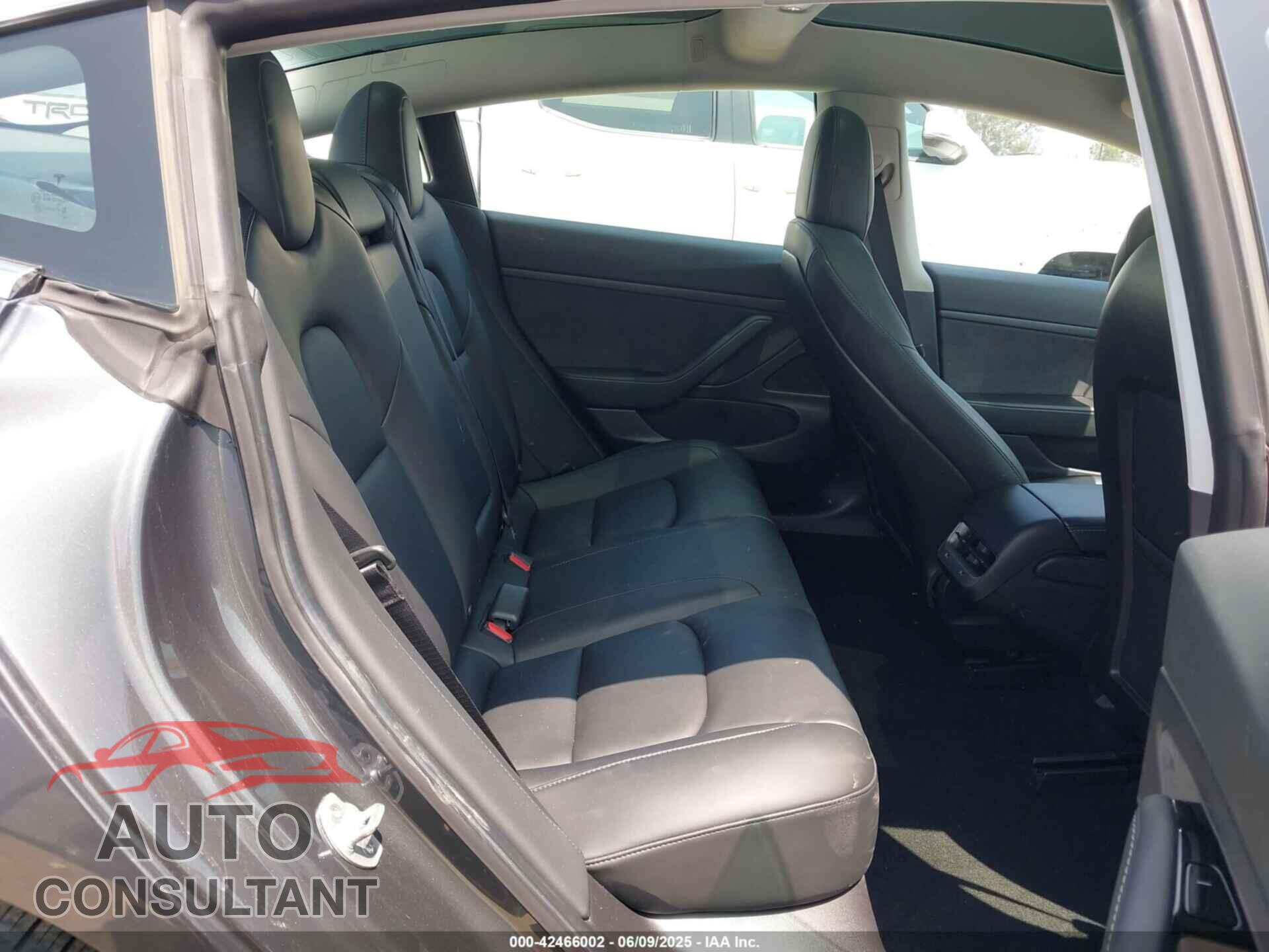 TESLA MODEL 3 2020 - 5YJ3E1EA4LF644211