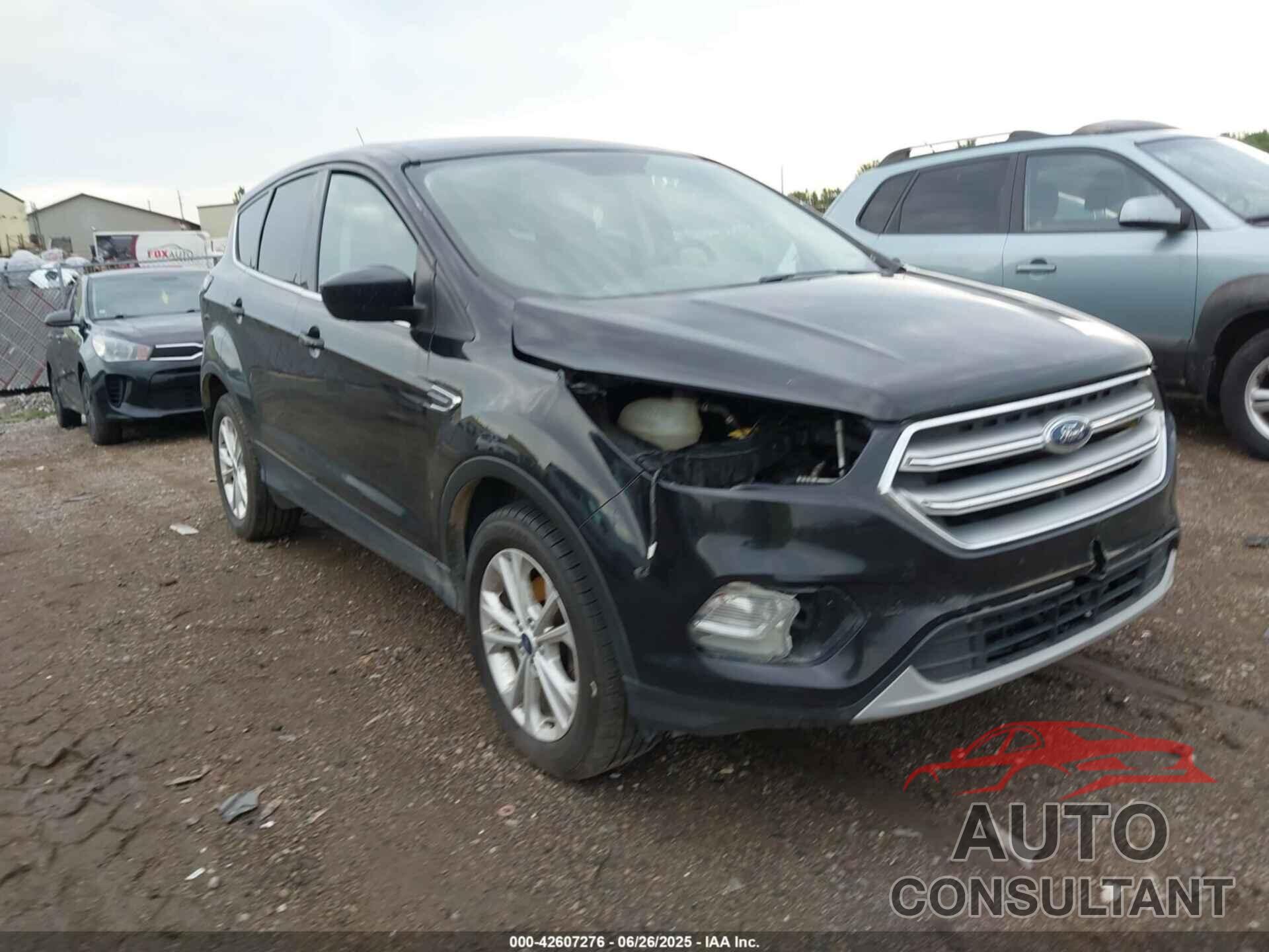 FORD ESCAPE 2017 - 1FMCU0GD5HUC94277