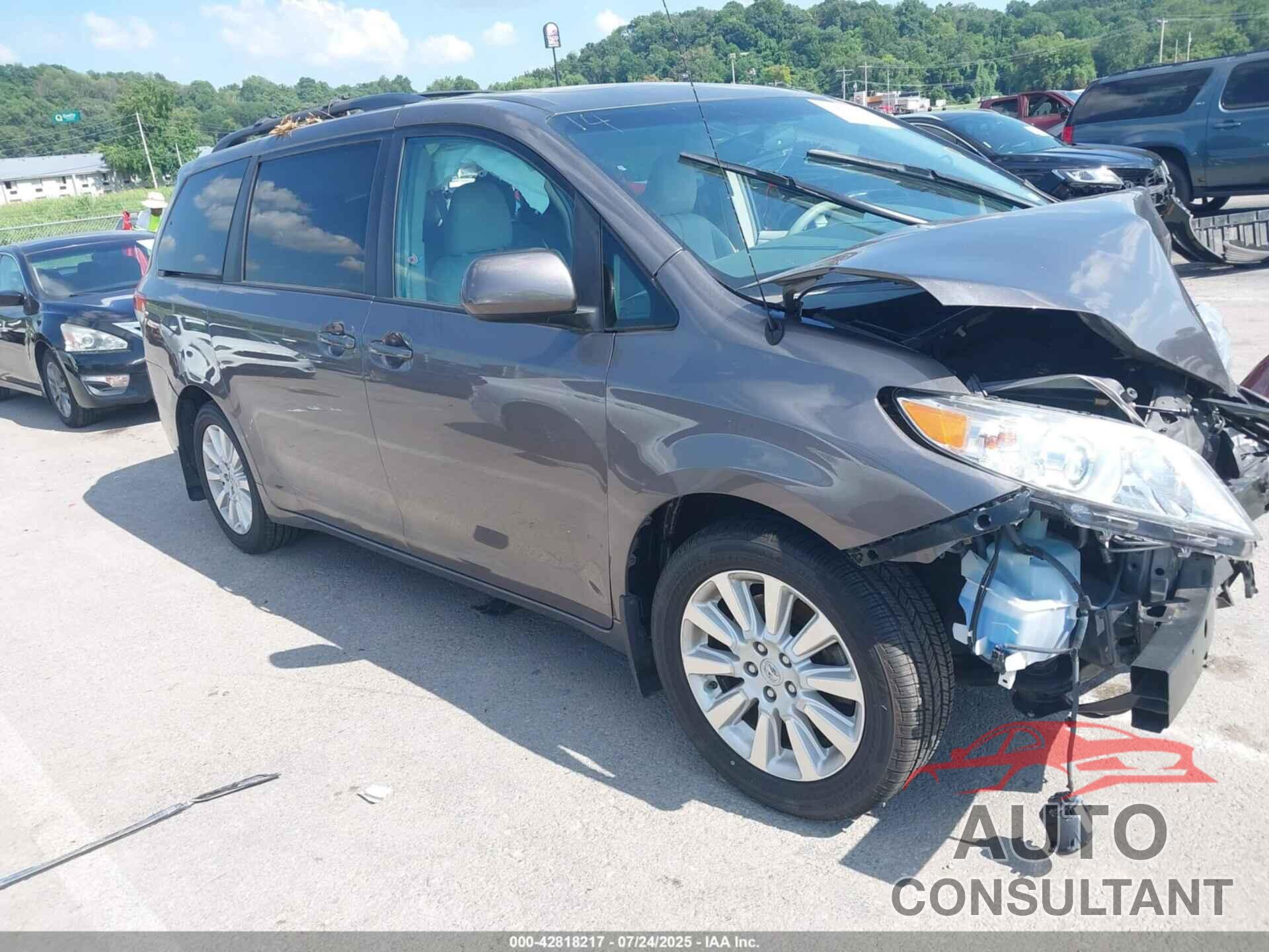 TOYOTA SIENNA 2014 - 5TDDK3DC4ES074902