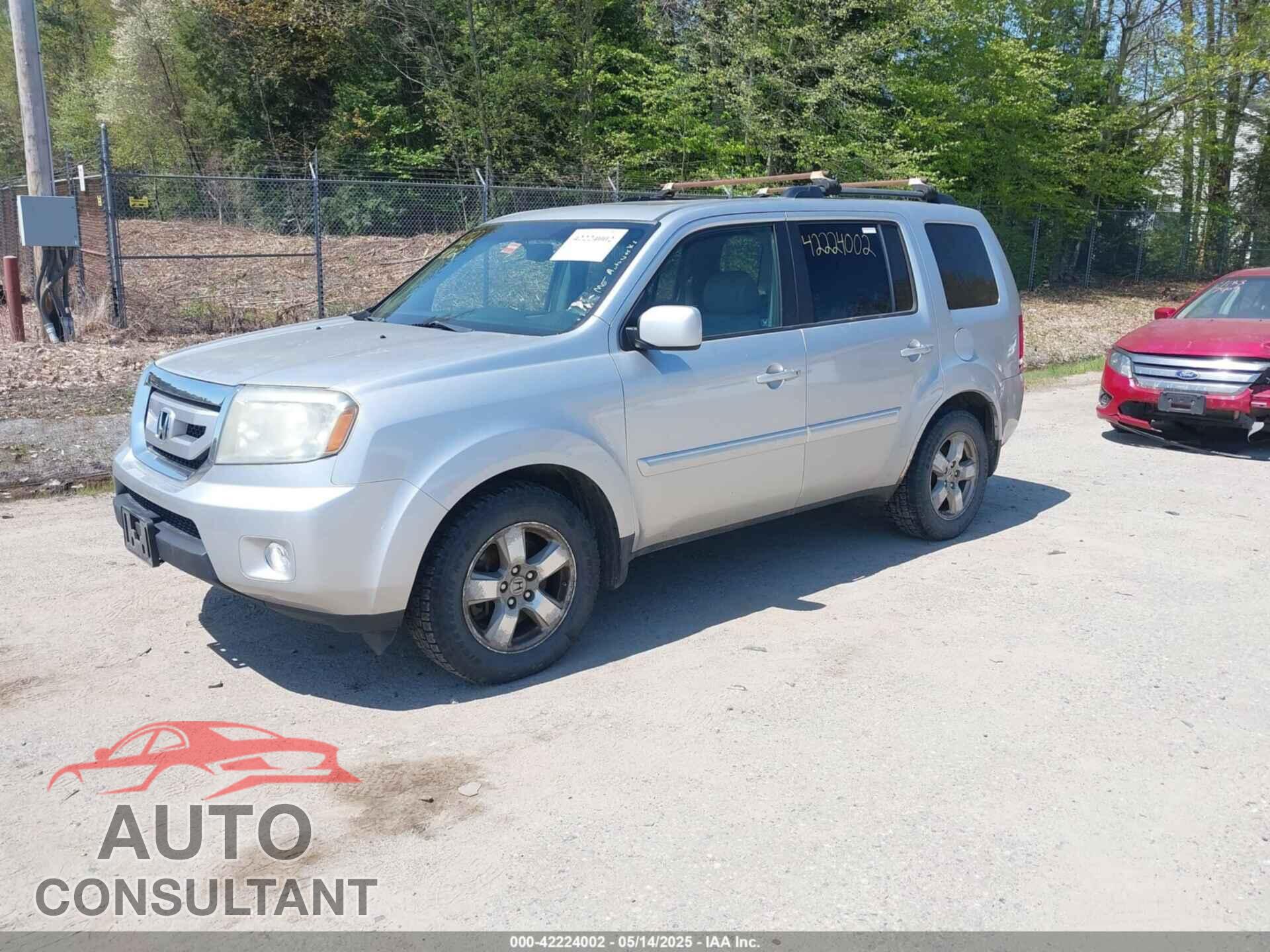 HONDA PILOT 2011 - 5FNYF4H64BB020130
