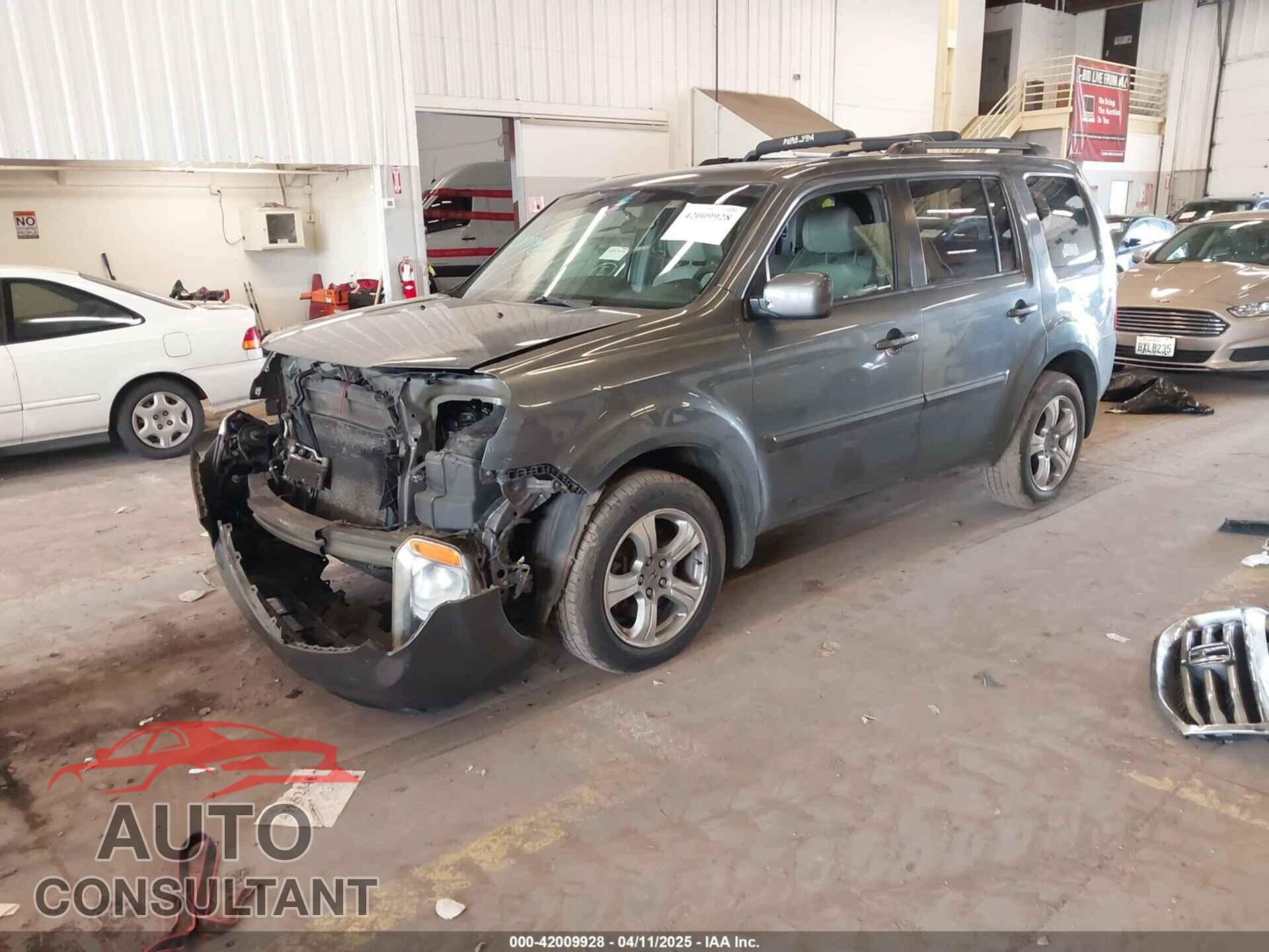 HONDA PILOT 2013 - 5FNYF4H45DB015200