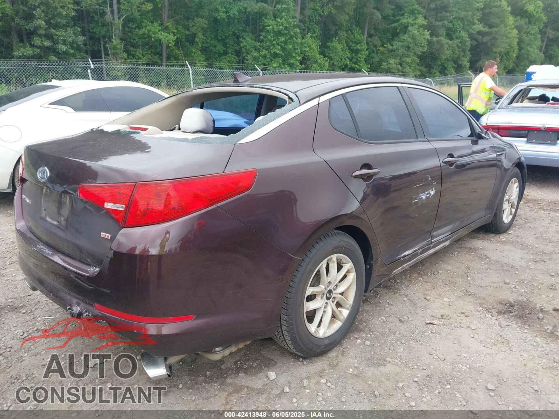KIA OPTIMA 2011 - KNAGM4A71B5128899