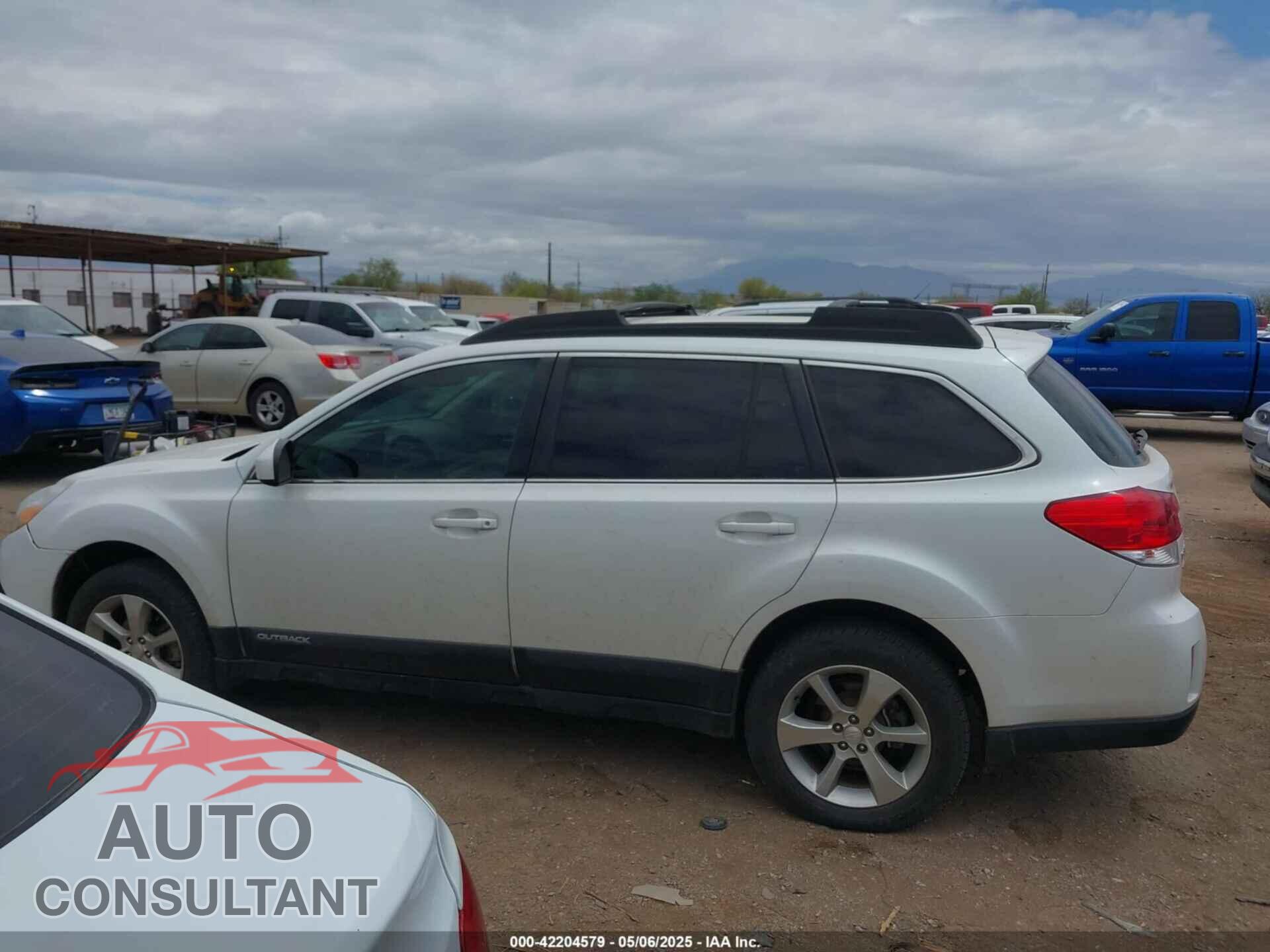 SUBARU OUTBACK 2013 - 4S4BRBKC8D3223968