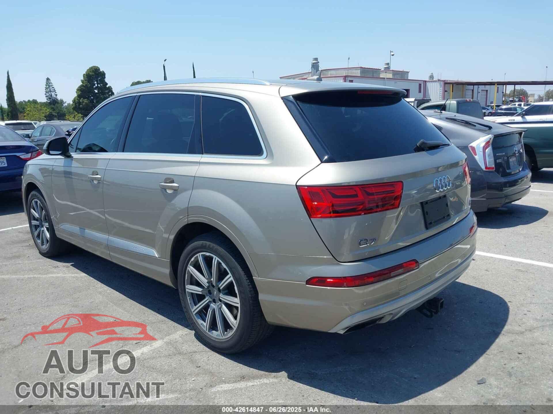 AUDI Q7 2017 - WA1LAAF79HD033100