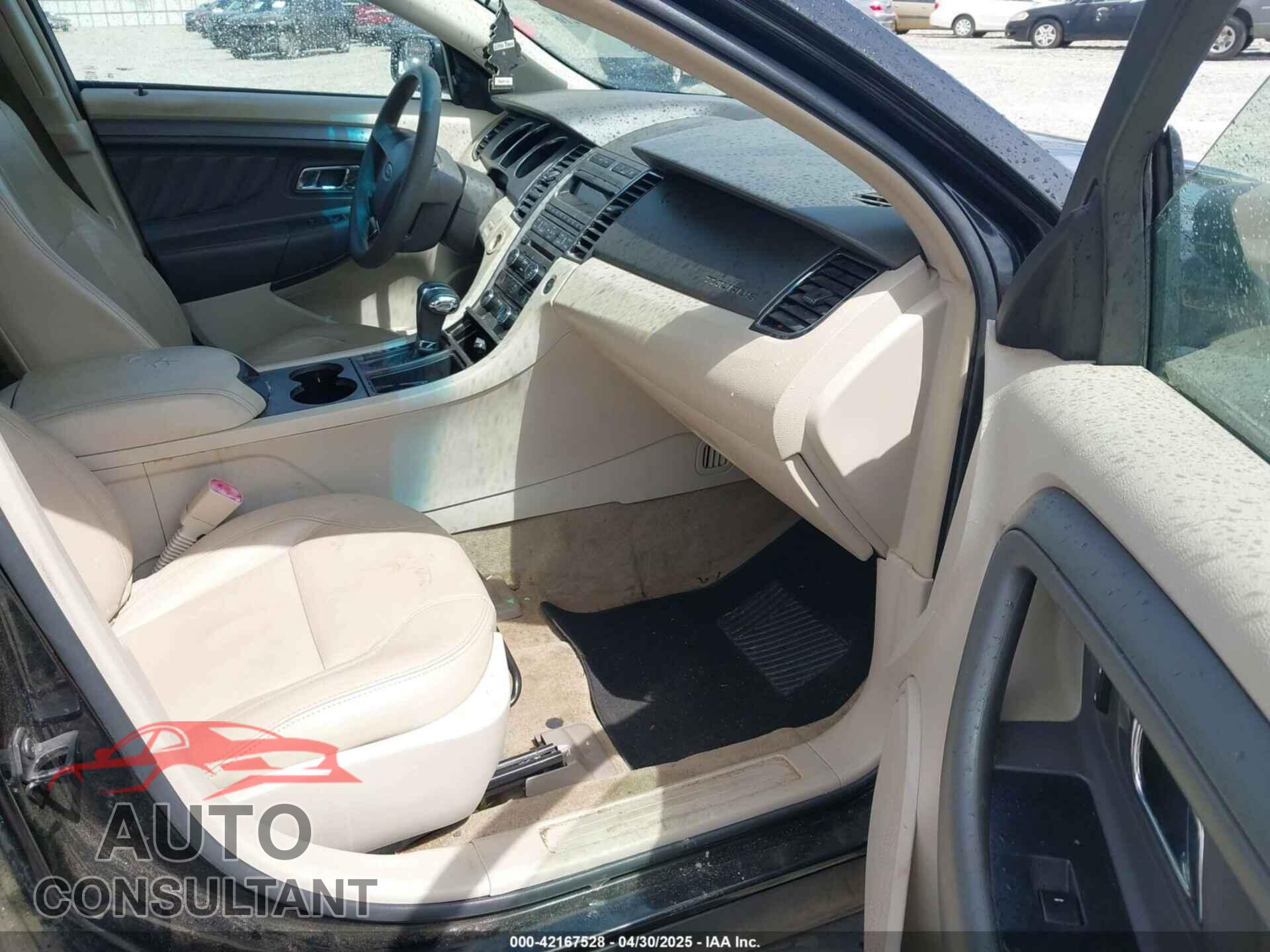 FORD TAURUS 2012 - 1FAHP2DW4CG125920