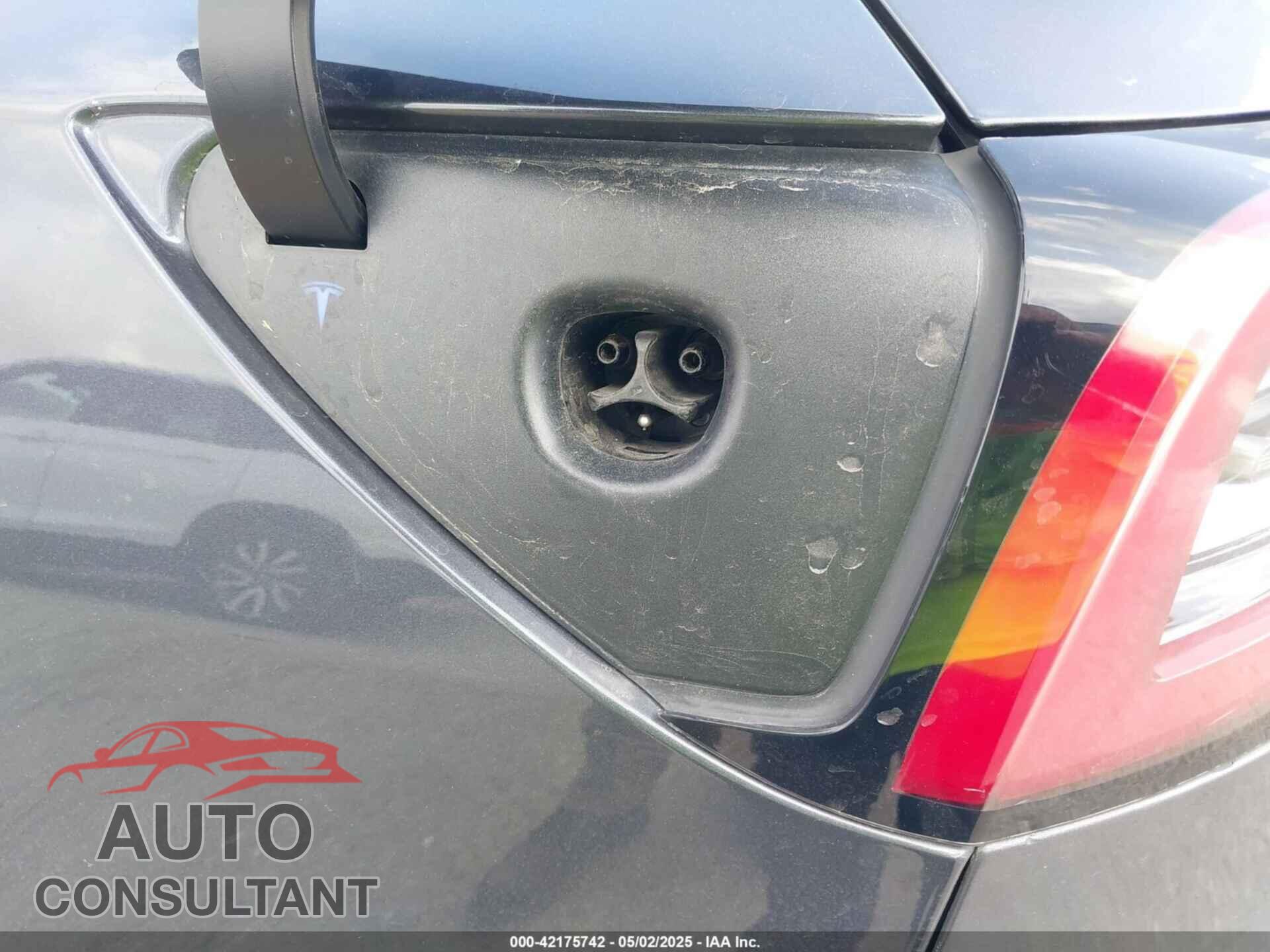 TESLA MODEL 3 2022 - 5YJ3E1EA0NF300801
