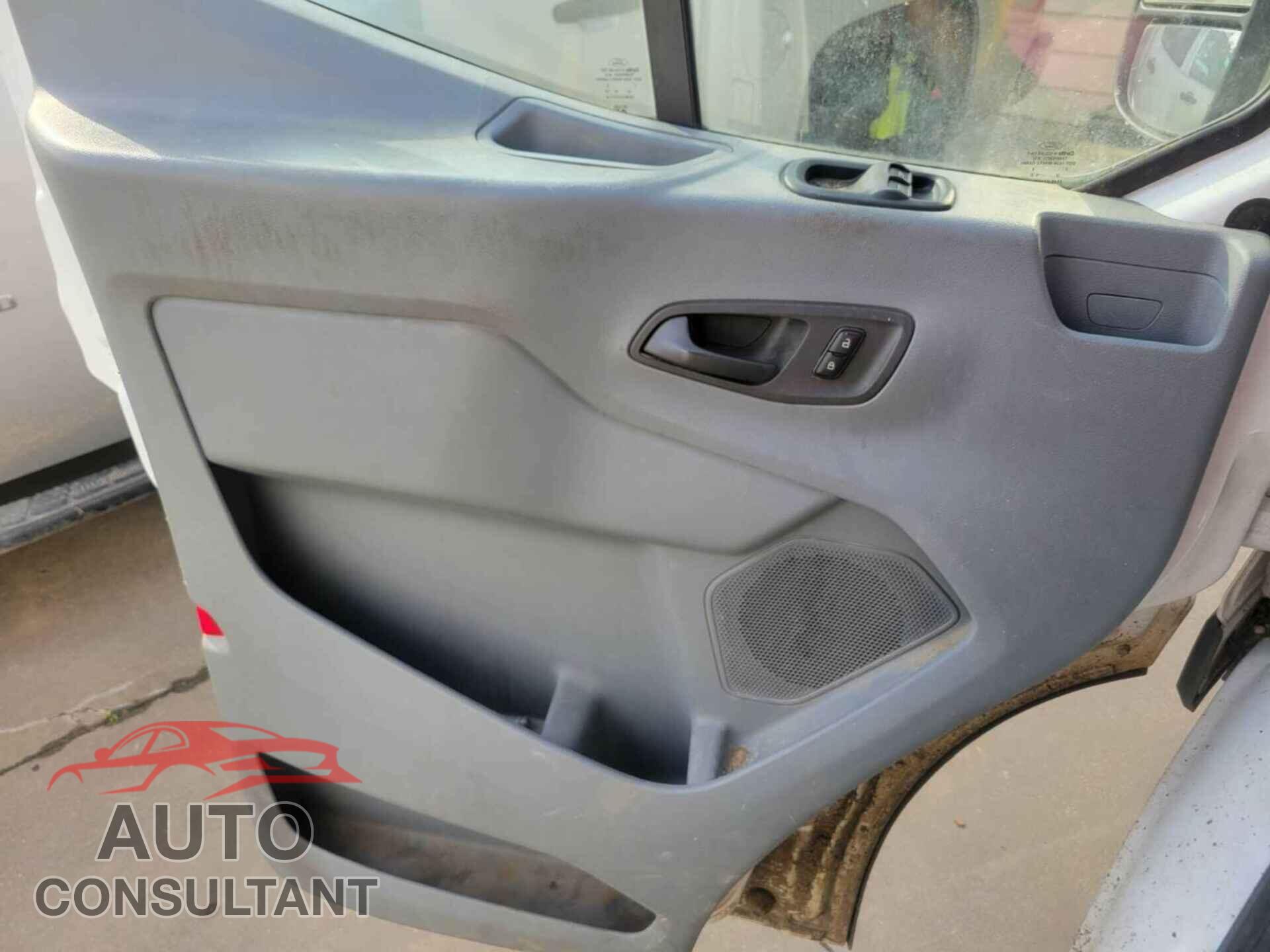FORD TRANSIT 2017 - 1FTYE1YM1HKB17670