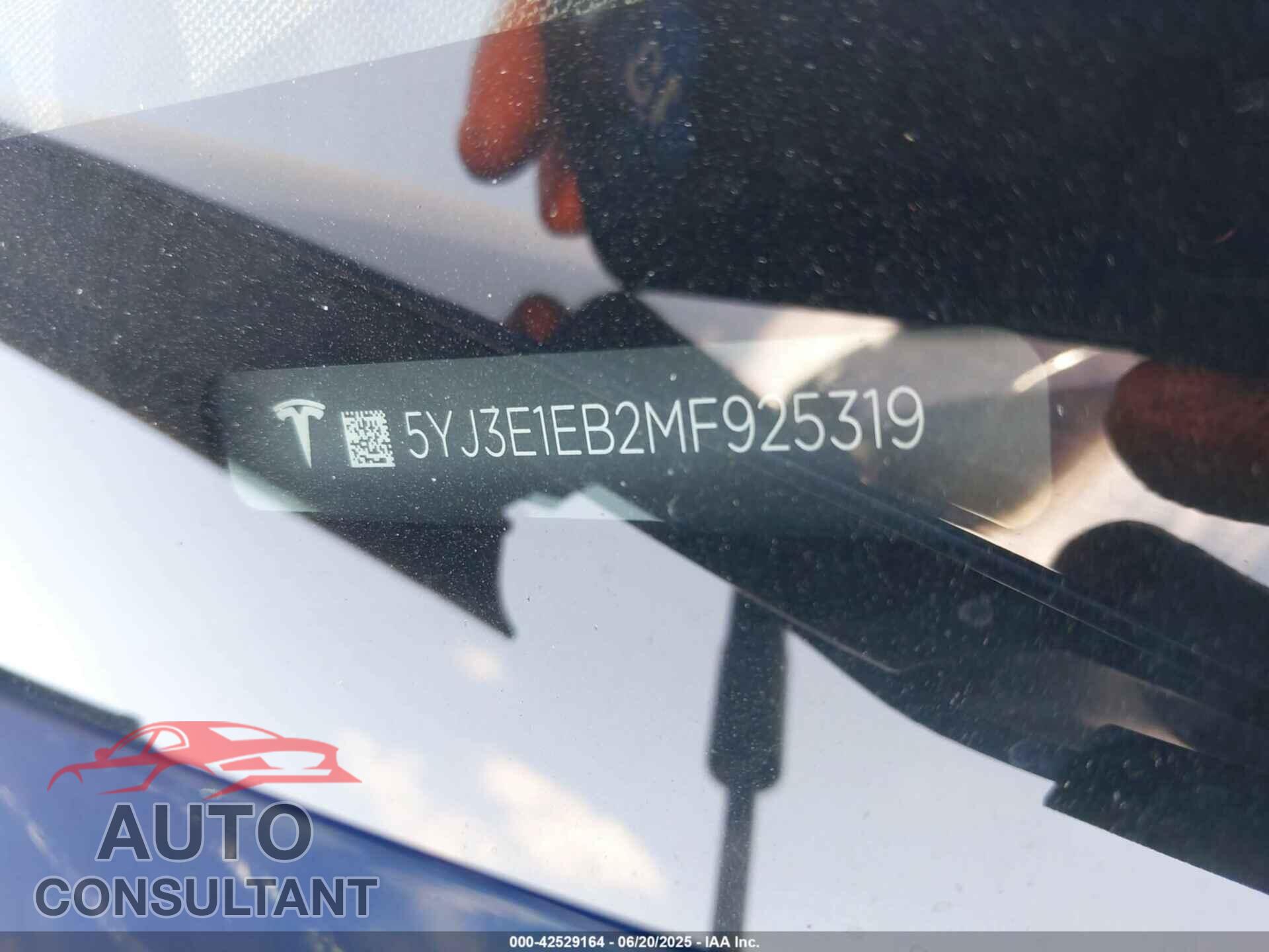 TESLA MODEL 3 2021 - 5YJ3E1EB2MF925319