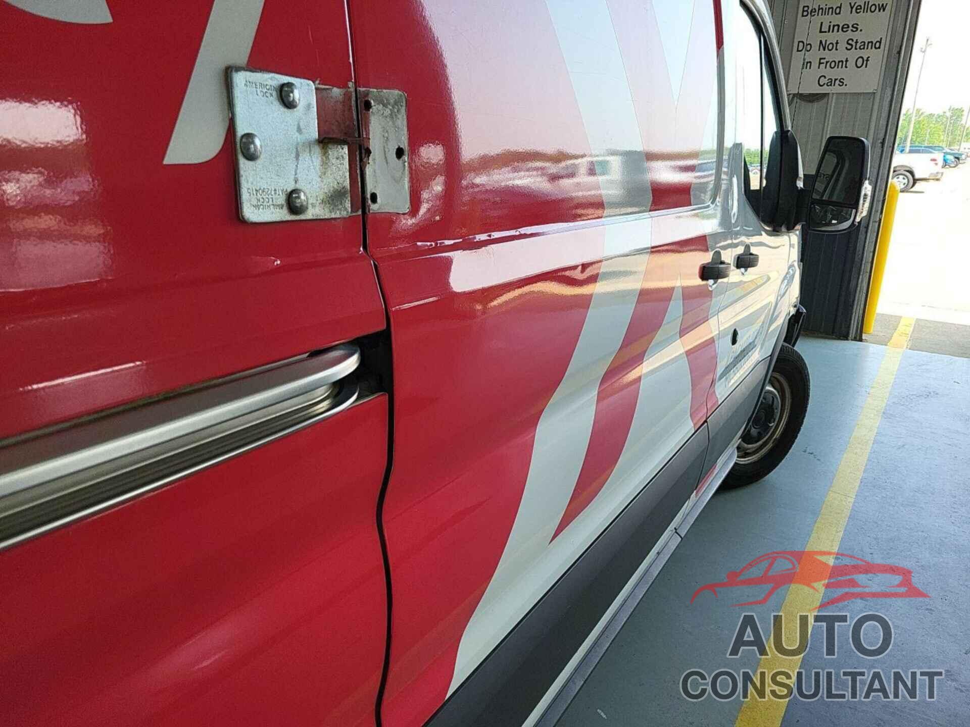 FORD TRANSIT-250 2017 - 1FTYR1YM1HKB05586