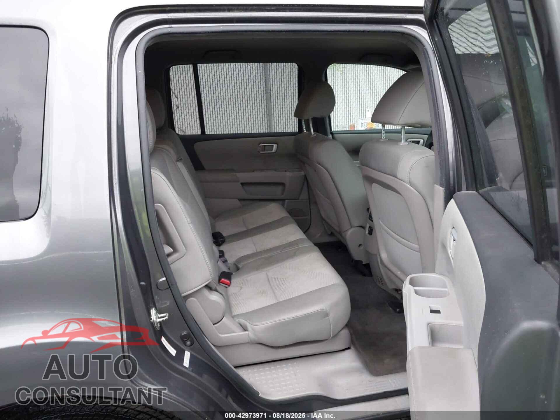 HONDA PILOT 2012 - 5FNYF4H23CB063081