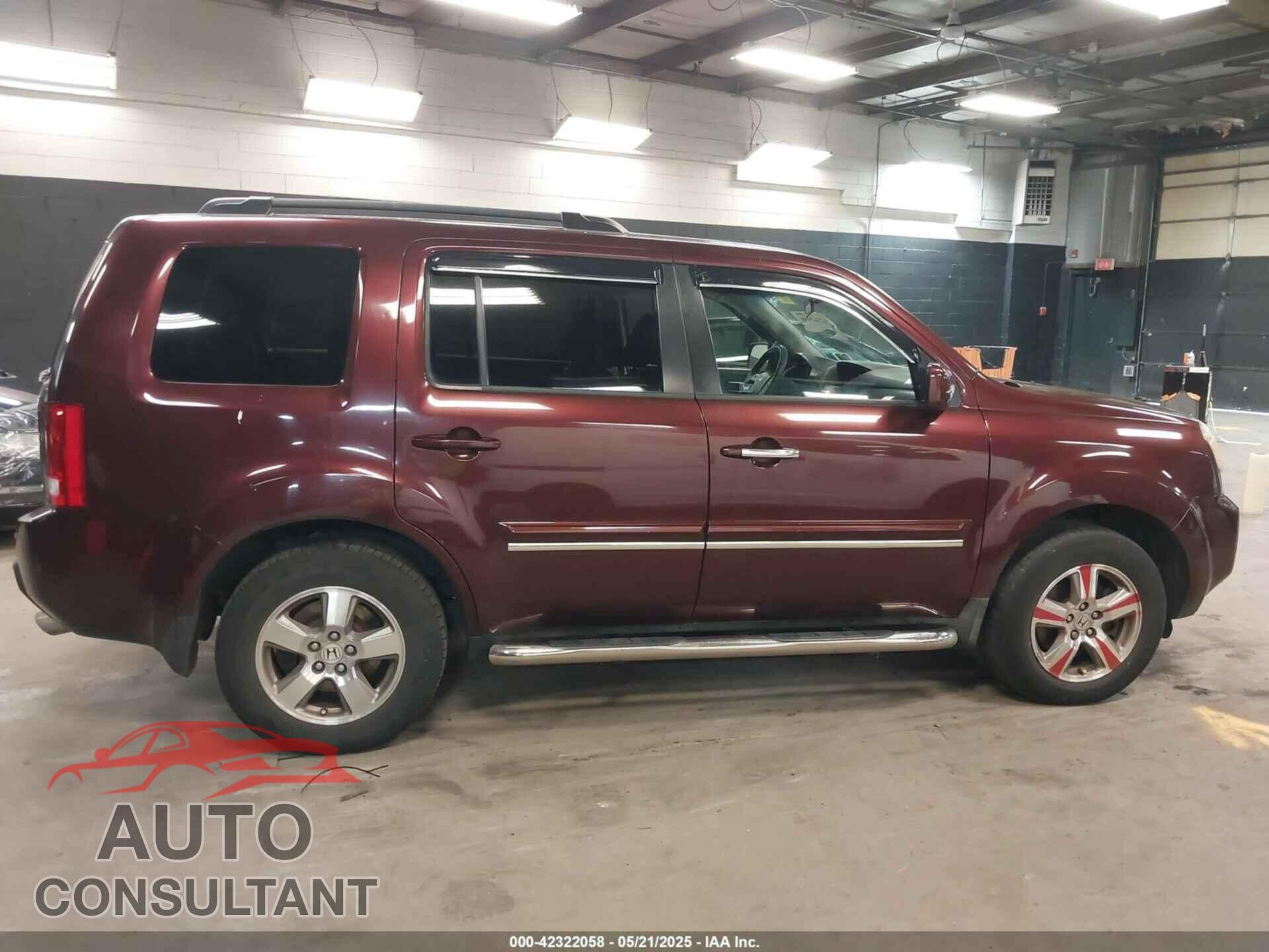 HONDA PILOT 2011 - 5FNYF4H48BB005466