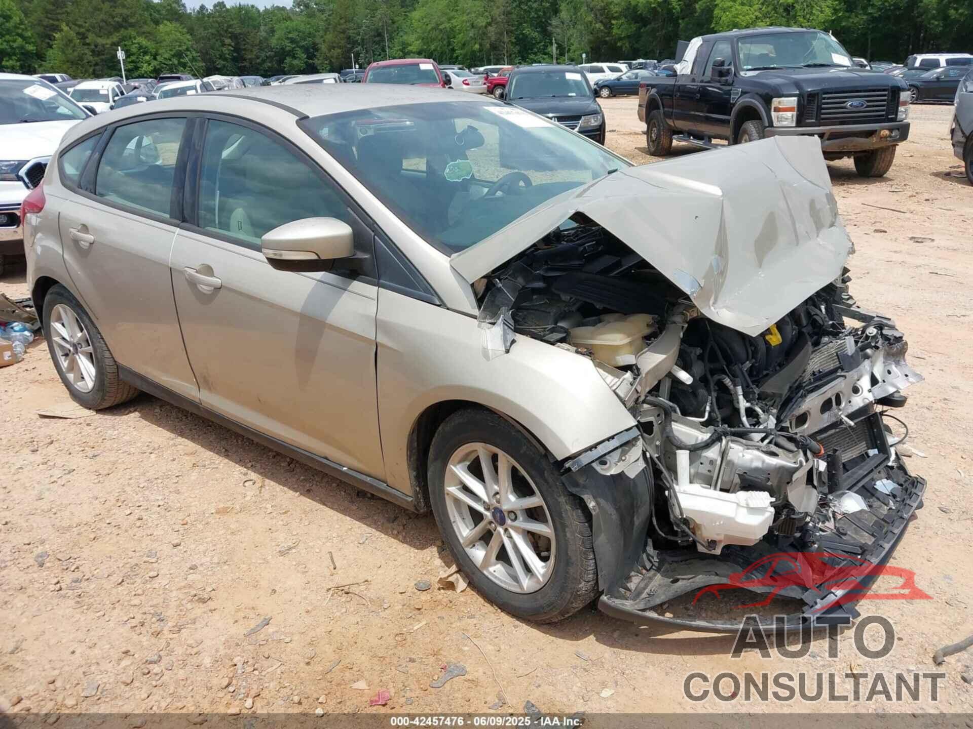 FORD FOCUS 2017 - 1FADP3K28HL220869