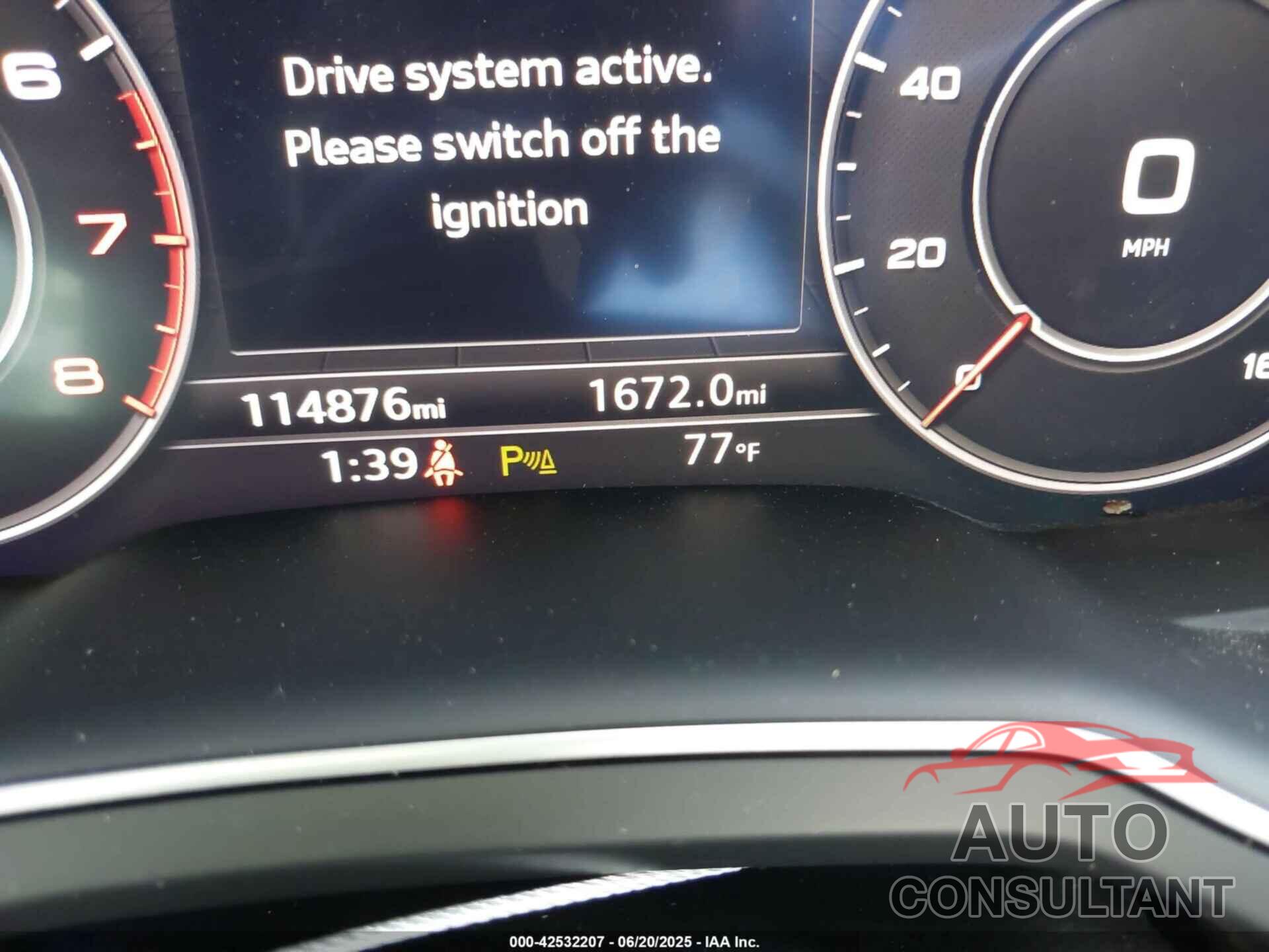 AUDI Q7 2018 - WA1VAAF78JD012947