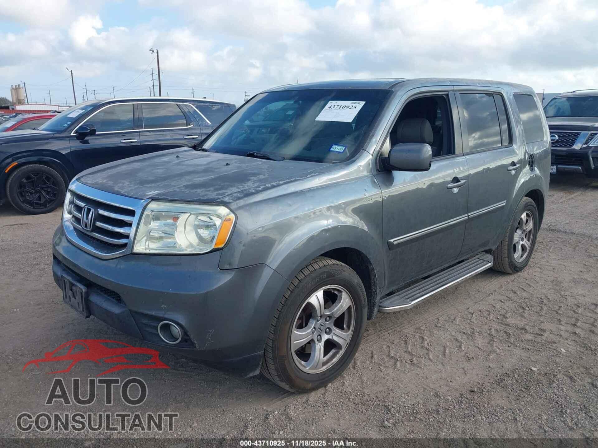 HONDA PILOT 2013 - 5FNYF3H50DB003524