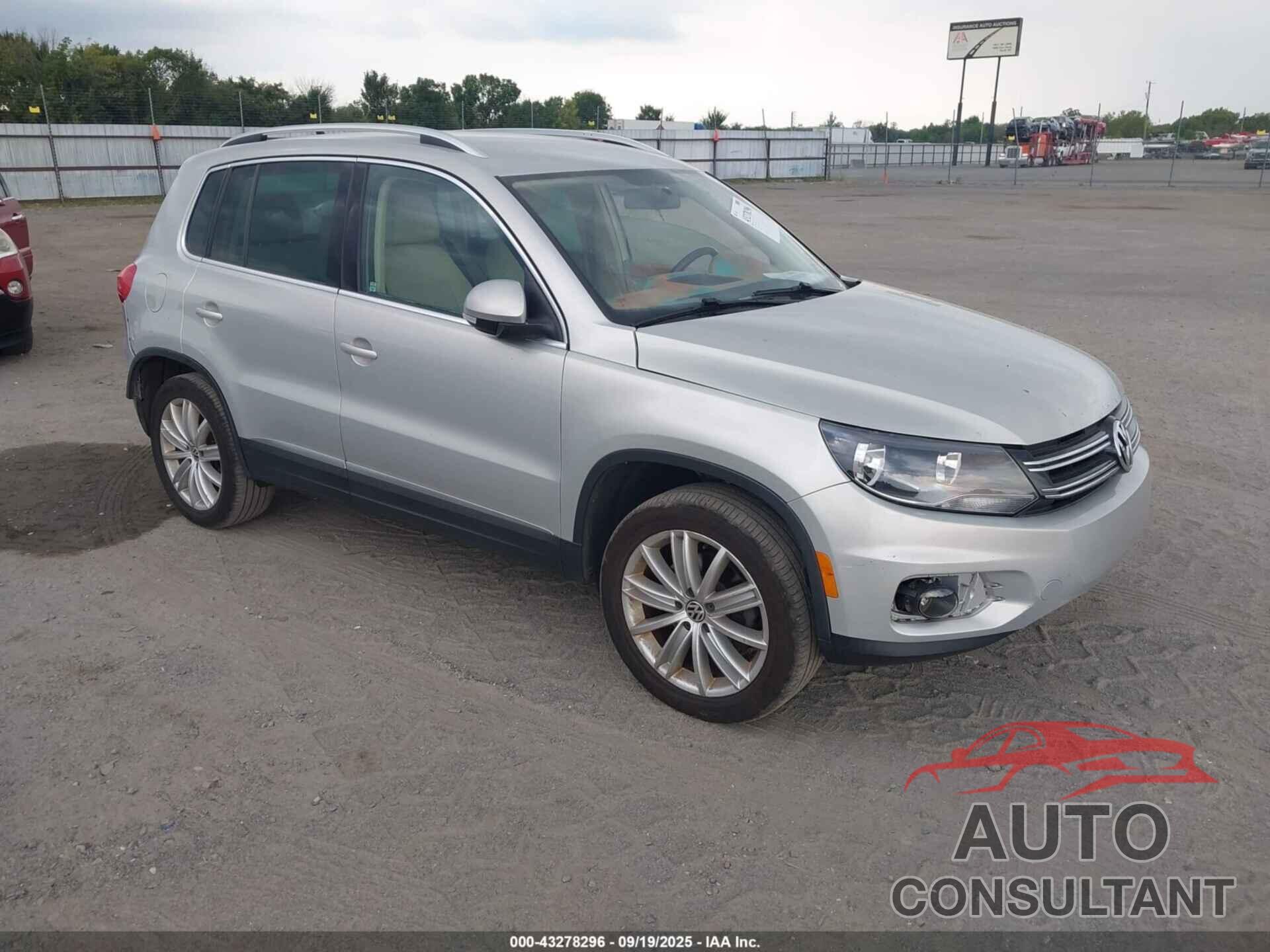 VOLKSWAGEN TIGUAN 2012 - WVGBV7AX9CW584992