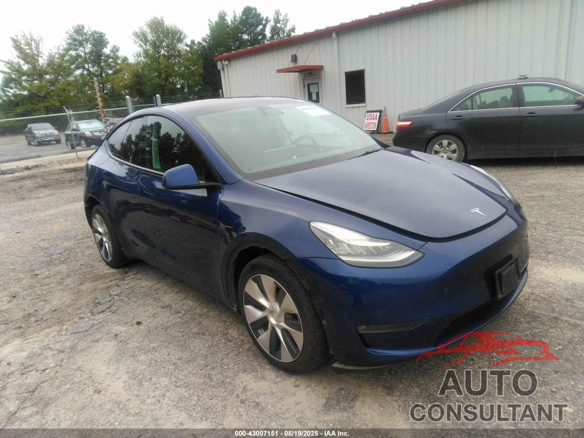 TESLA MODEL Y 2021 - 5YJYGDEE1MF243267