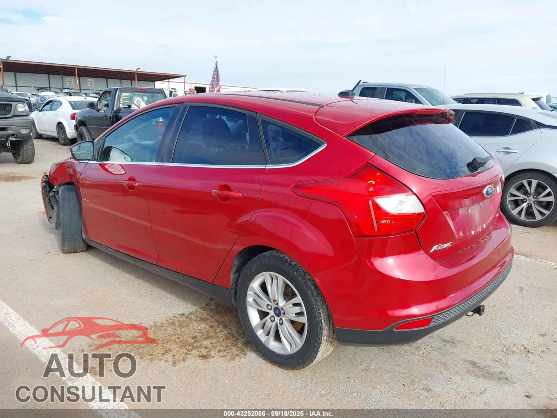 FORD FOCUS 2012 - 1FAHP3M27CL209630
