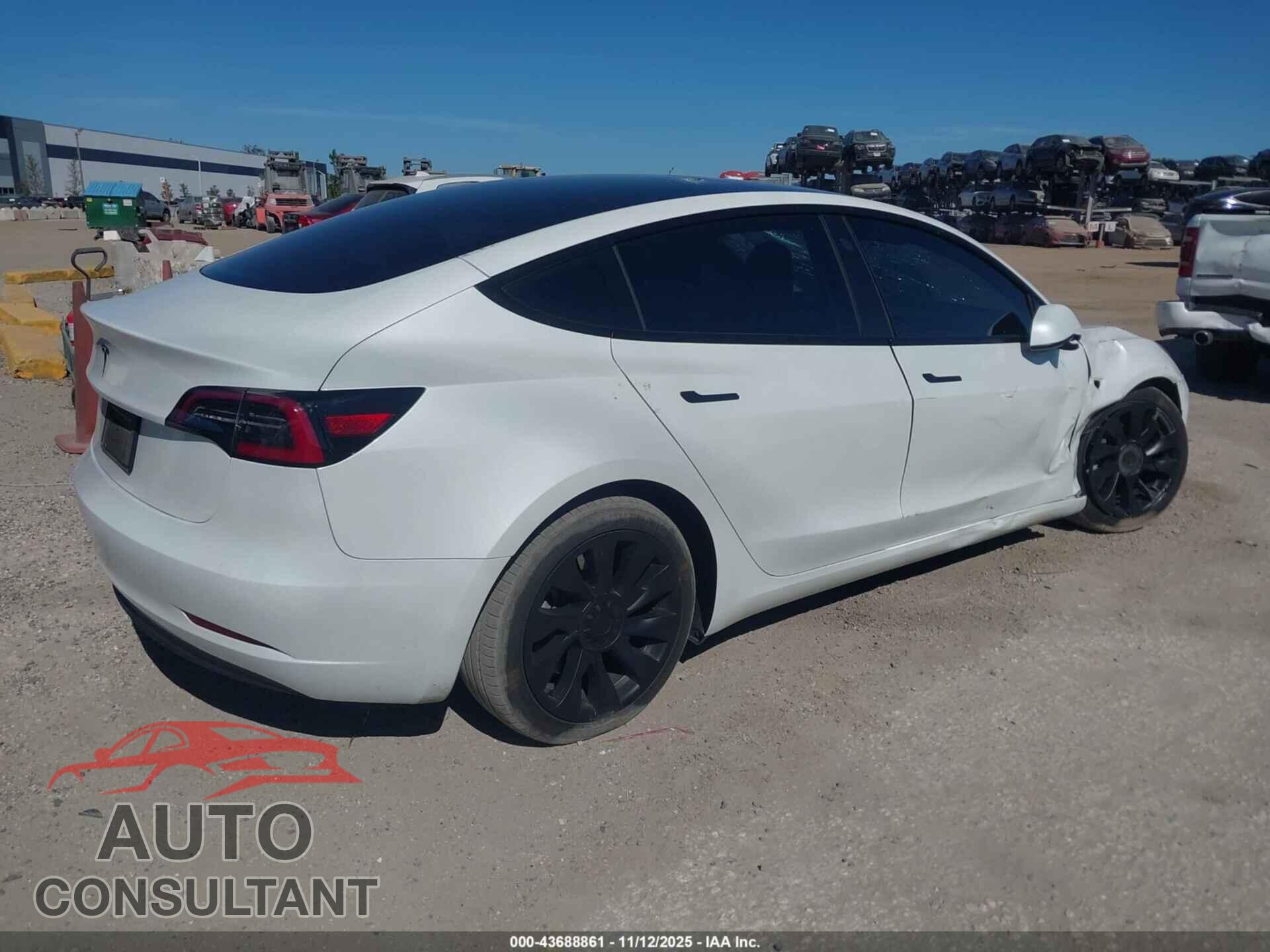 TESLA MODEL 3 2023 - 5YJ3E1EA0PF556603